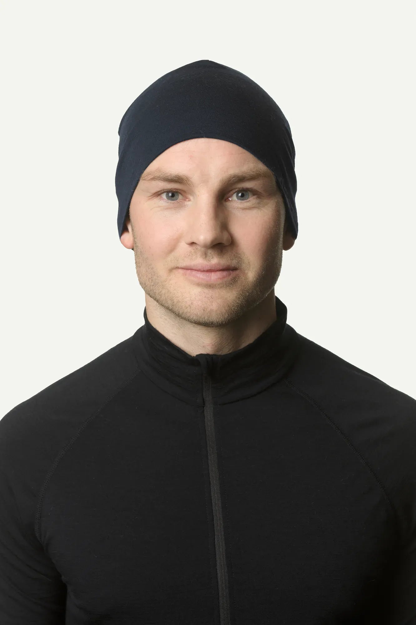 houdini-desoli-hat-m-tze-true-black-merinowolle image 5