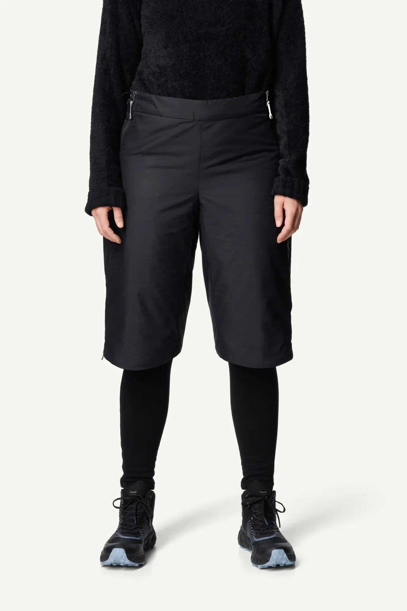 houdini-dunfri-shorts-damen-true-black-primaloft image 4