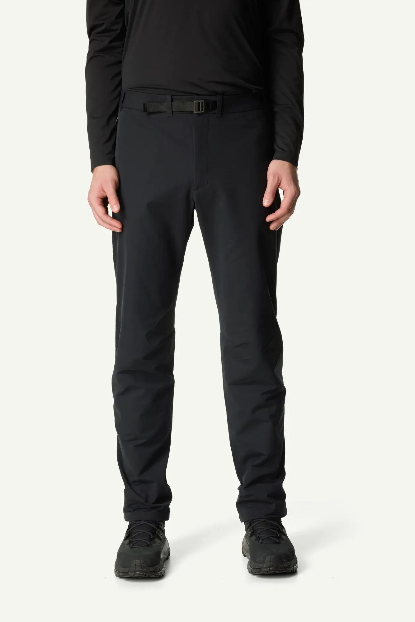 houdini-nomad-tech-pants-herren-true-black-softshell image 5