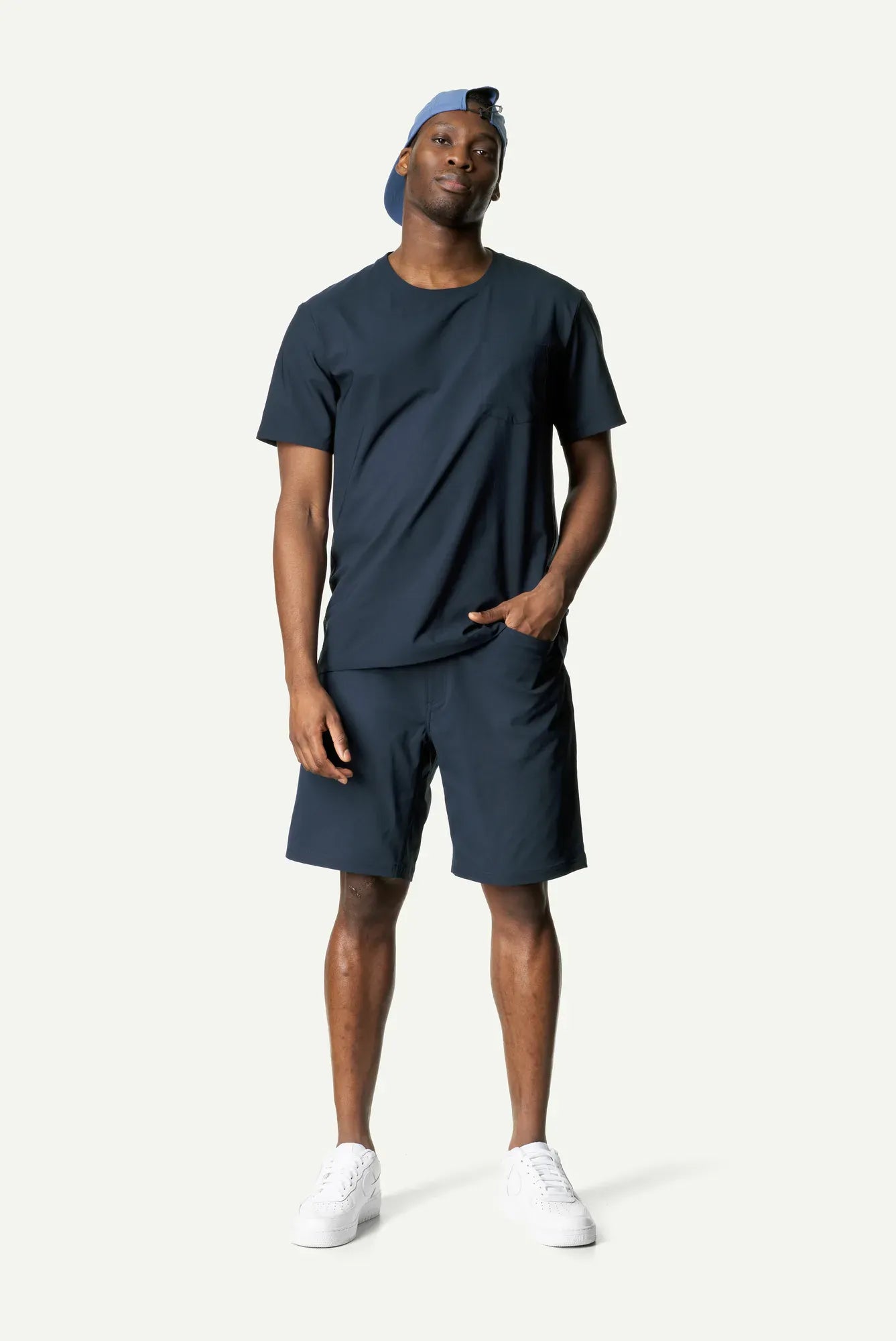 houdini-m-s-dock-shorts-herren-shorts-true-black-recycelt image 6