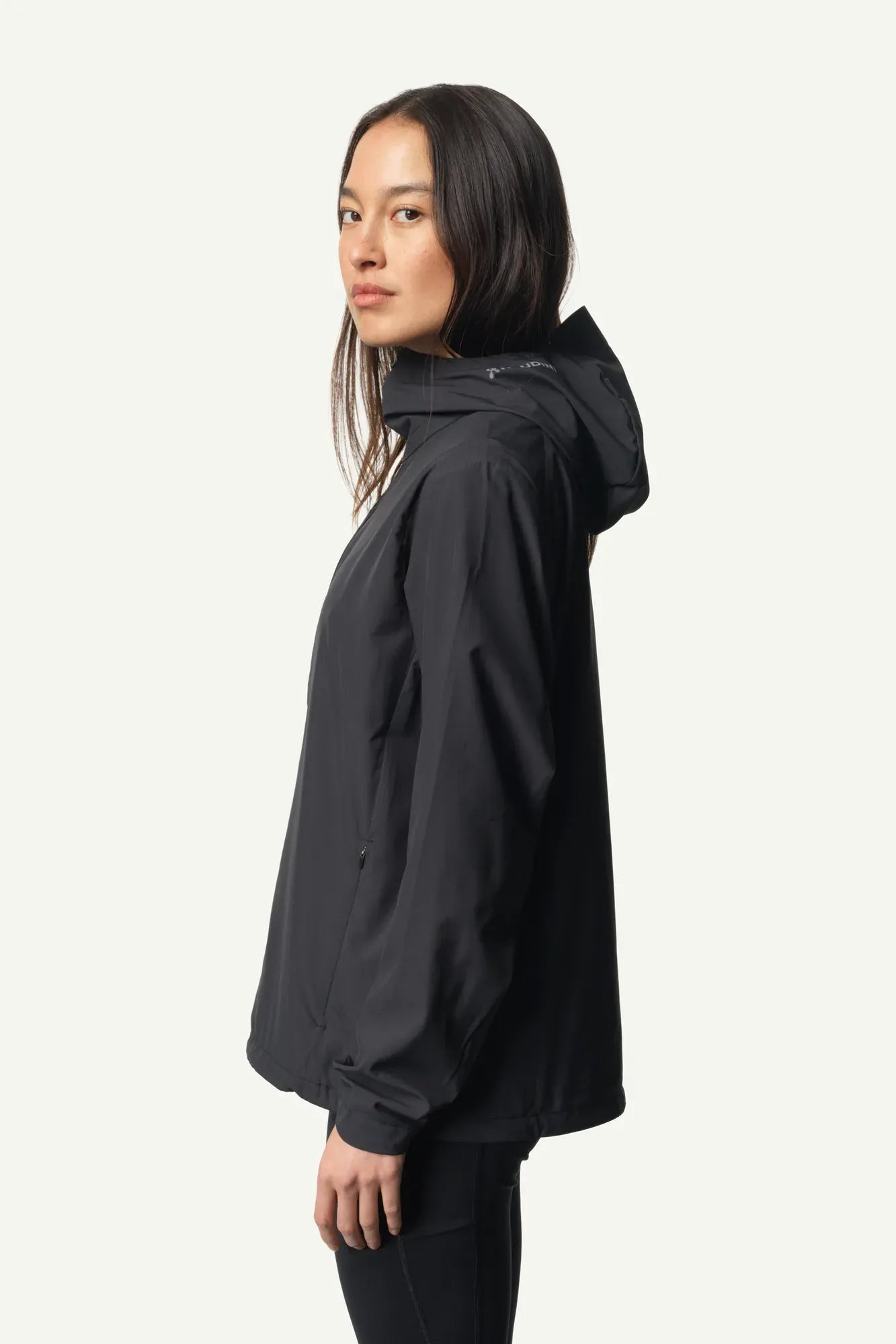 houdini-pace-trail-houdi-jacke-damen-ultraleicht-windjacke image 7