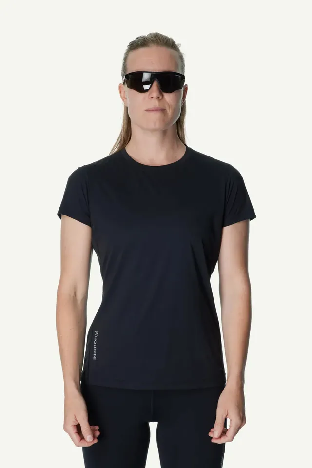 houdini-pace-air-tee-damen-shirt-true-black-lauf image 1