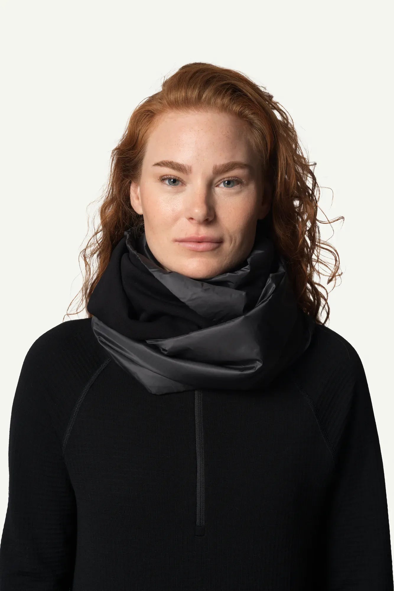houdini-double-loop-schlauchschal-primaloft-true-black-warm image 1