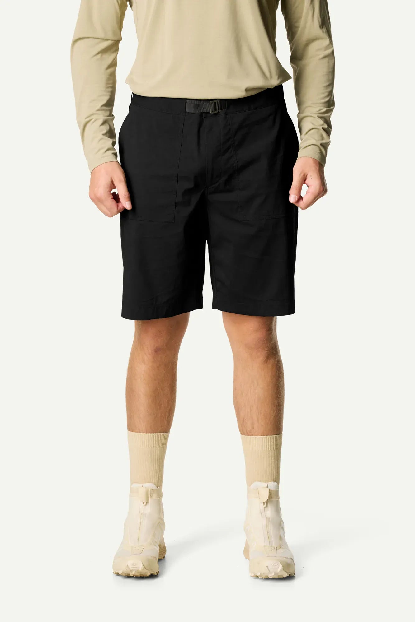 houdini-liquid-chore-shorts-herren-true-black-recycelt image 7