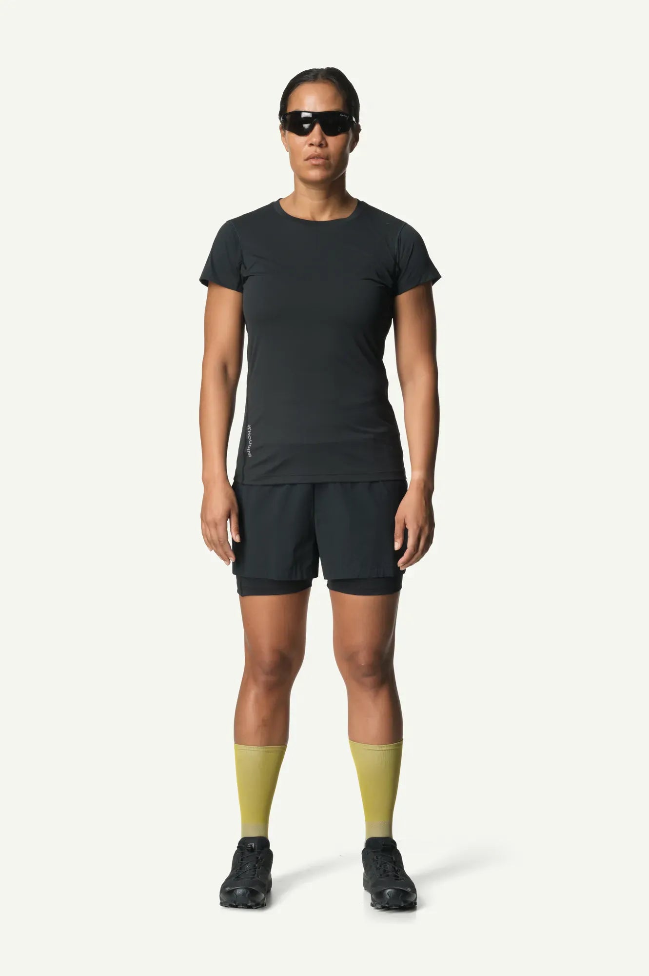 houdini-pace-trail-shorts-w-s-laufshorts-damen-true-black image 2