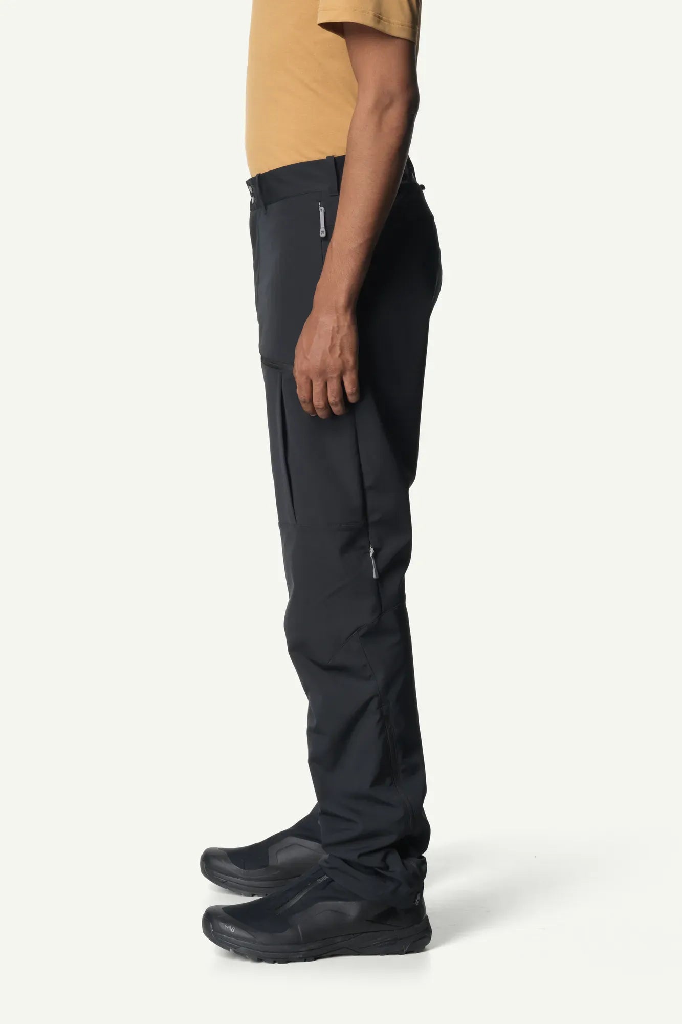 houdini-more-pants-herren-softshellhose-true-black-winddicht image 4