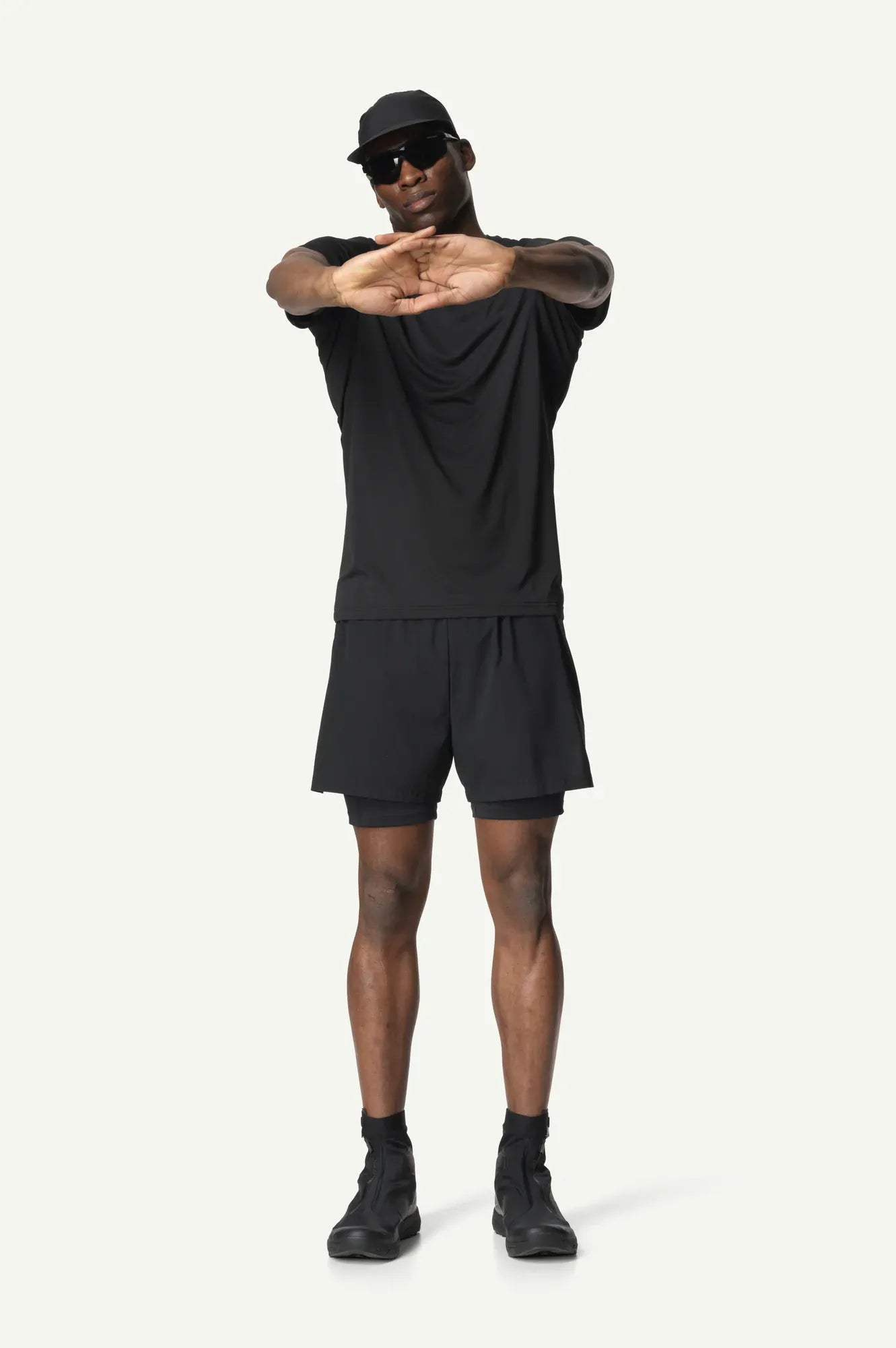 houdini-pace-trail-shorts-herren-2in1-true-black image 5