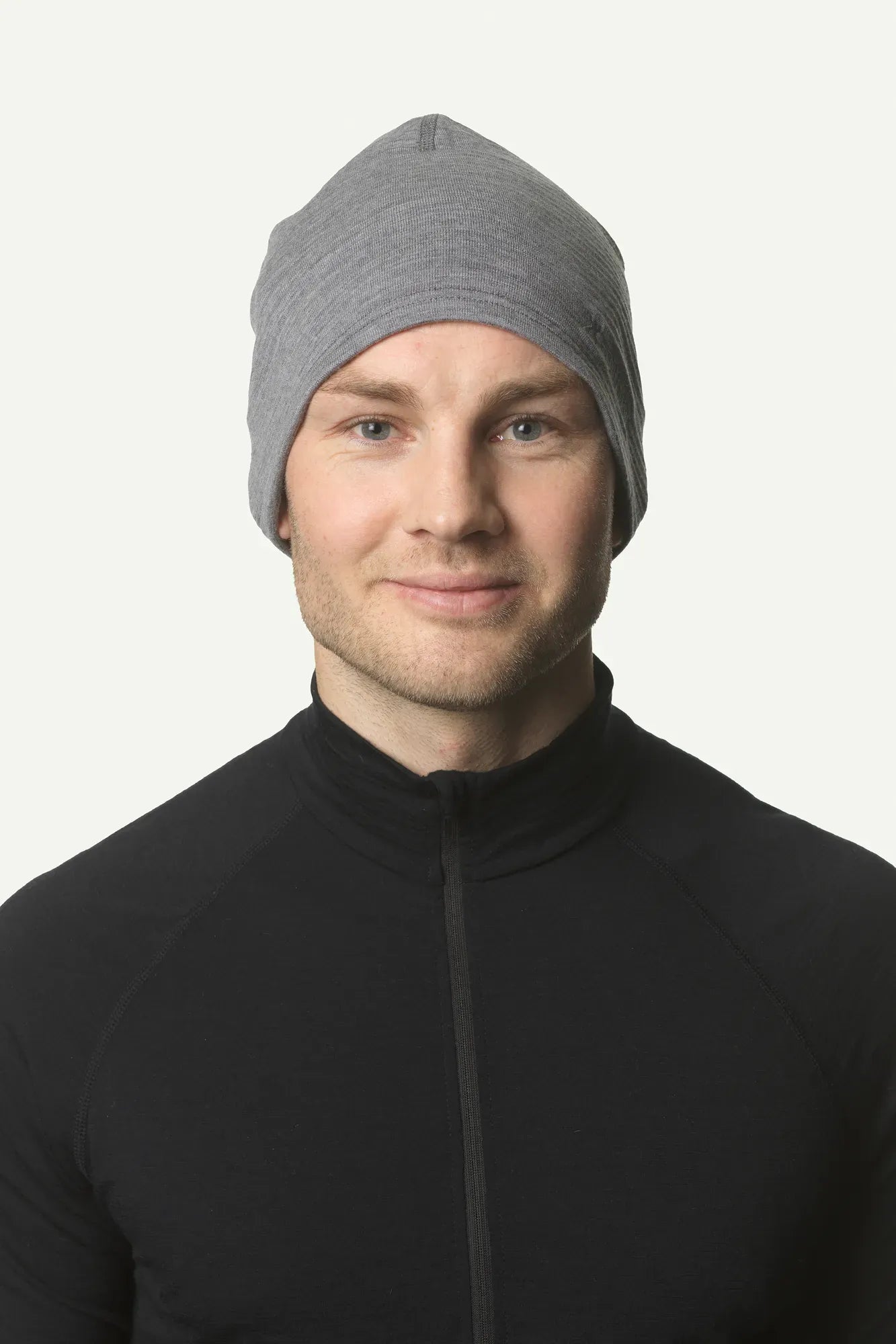houdini-desoli-thermal-hat-merino-m-tze-true-black image 5