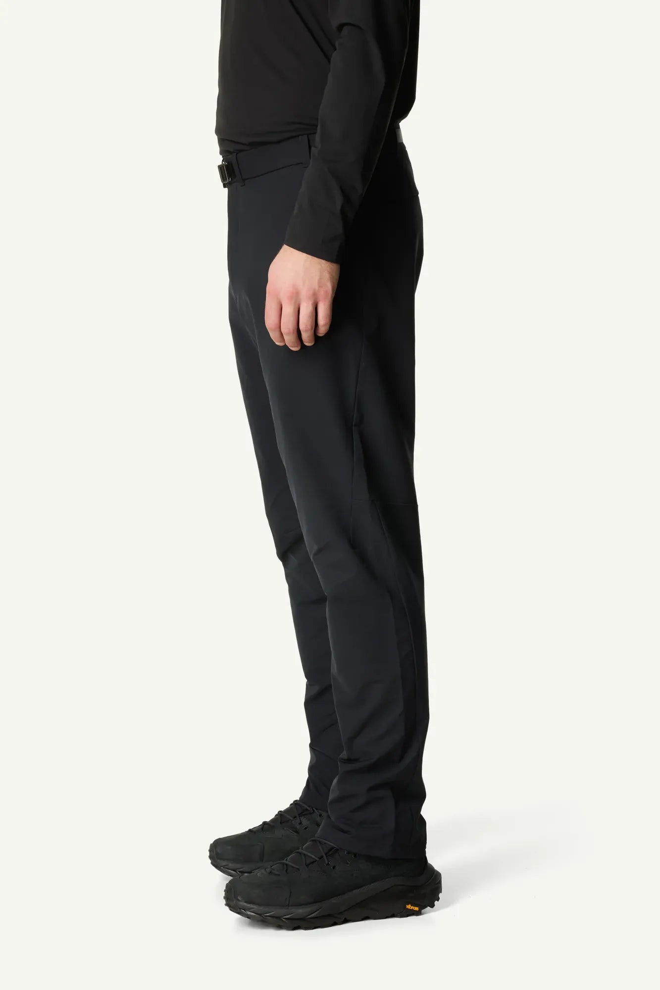 houdini-nomad-tech-pants-herren-true-black-softshell image 6