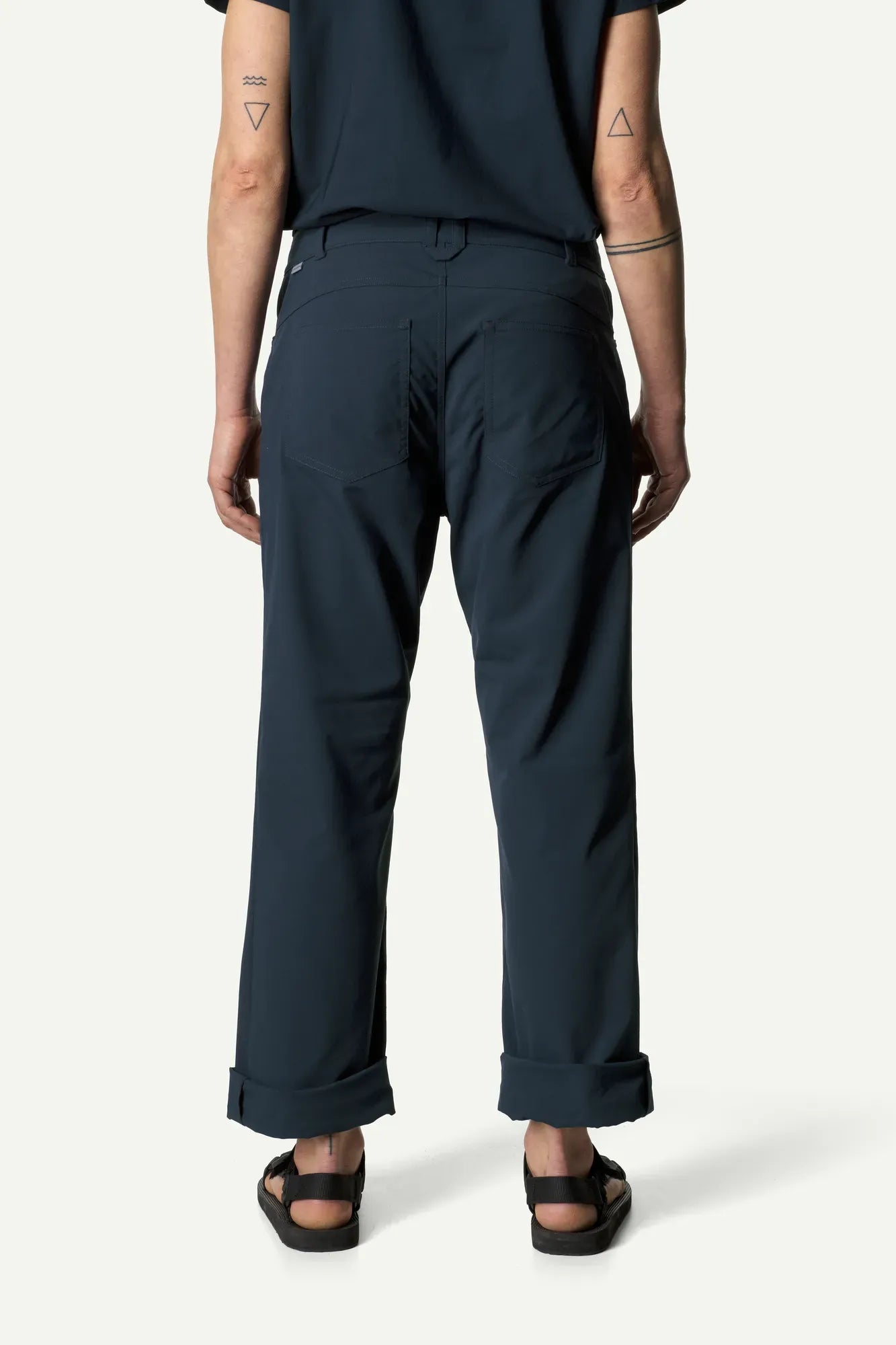 houdini-dock-pants-damen-outdoorhose-blue-illusion-robust image 6