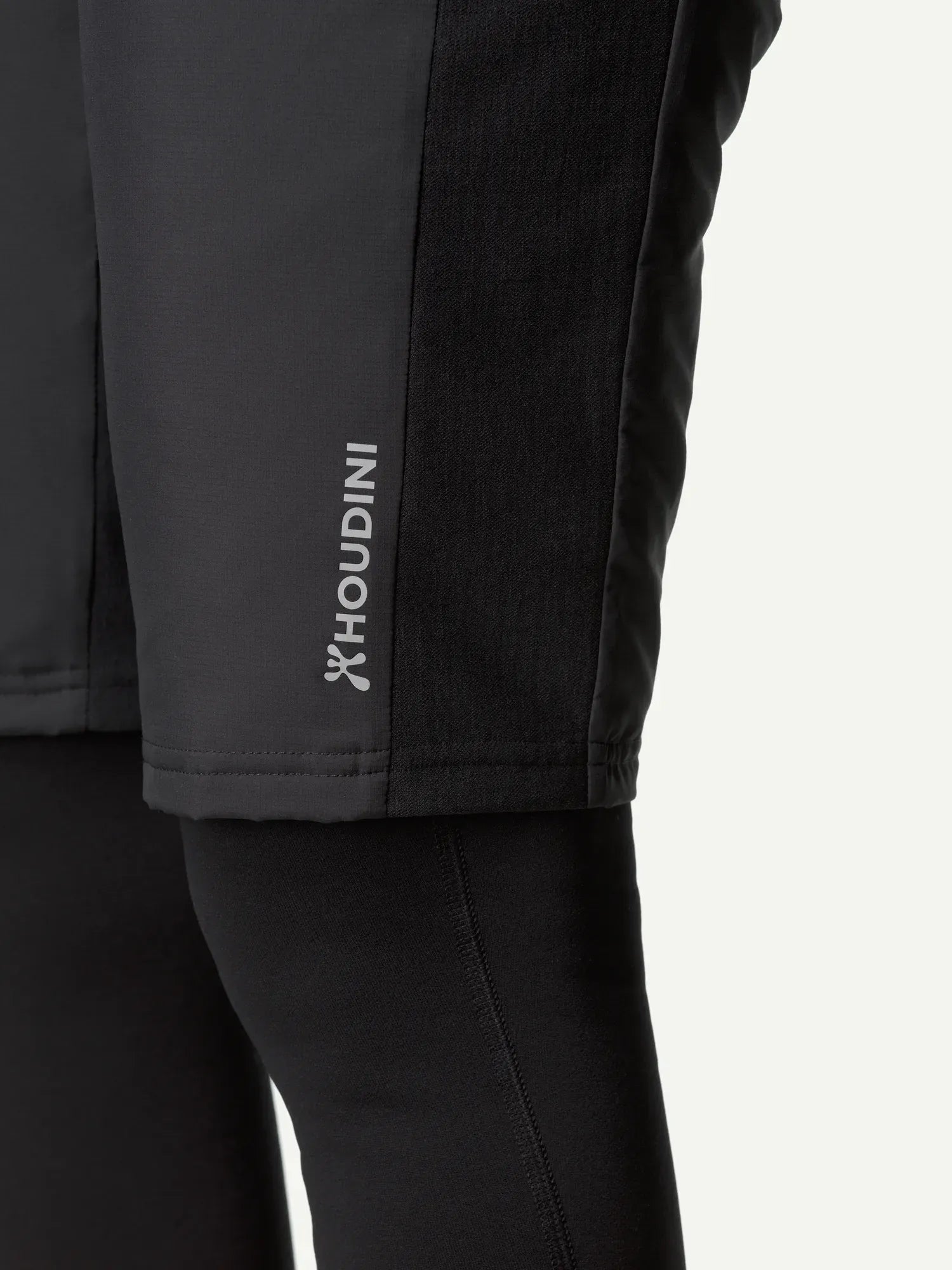 houdini-moonwalk-w-s-moonwalk-shorts-damen-true-black-isoliert image 6