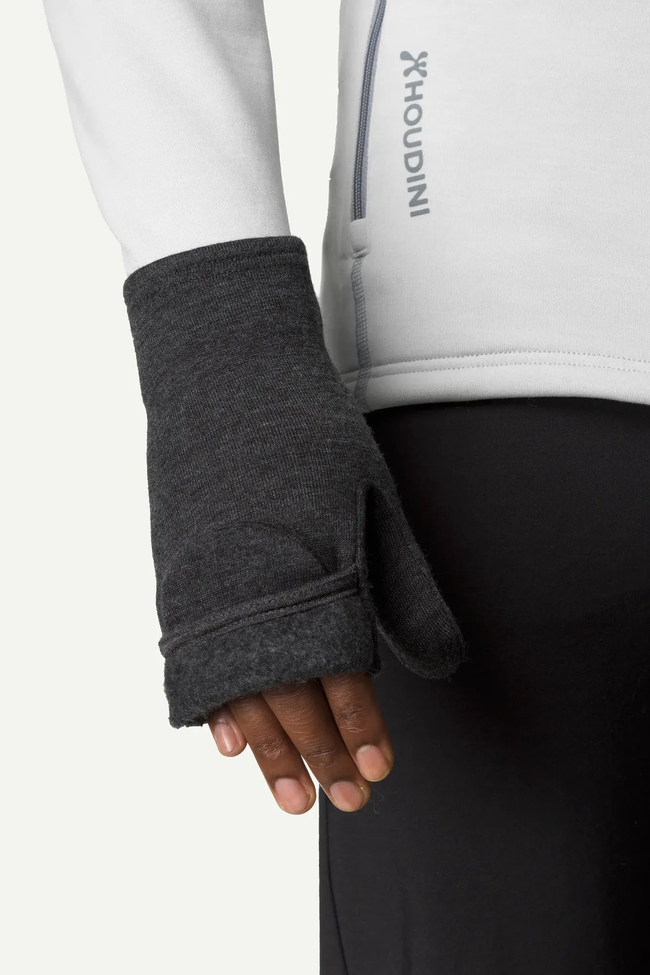 houdini-alto-mitten-merino-f-ustlinge-true-black image 4