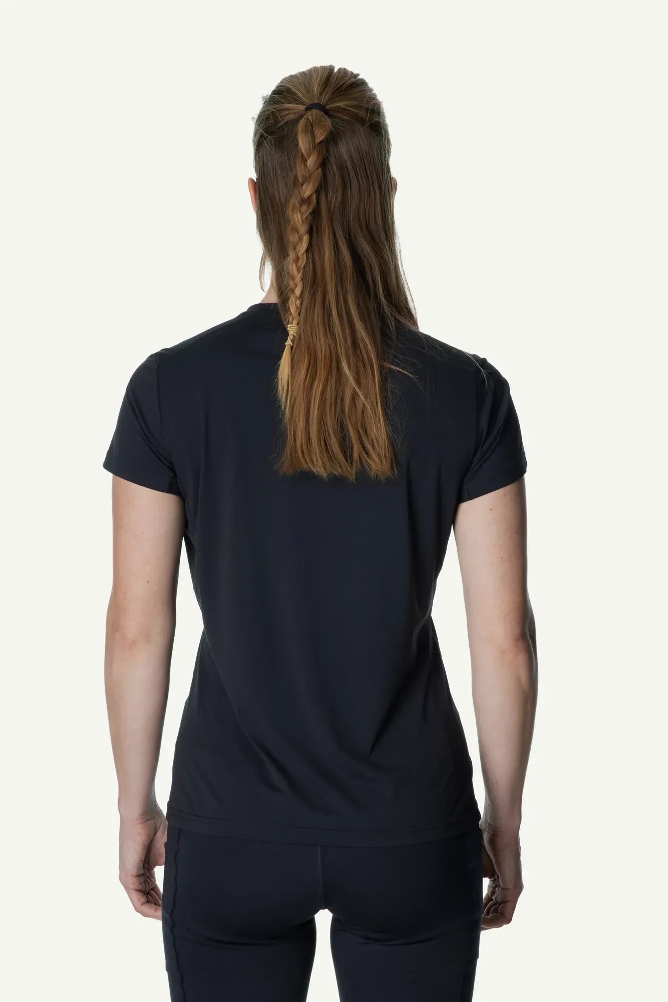 houdini-pace-air-tee-damen-shirt-true-black-lauf image 3