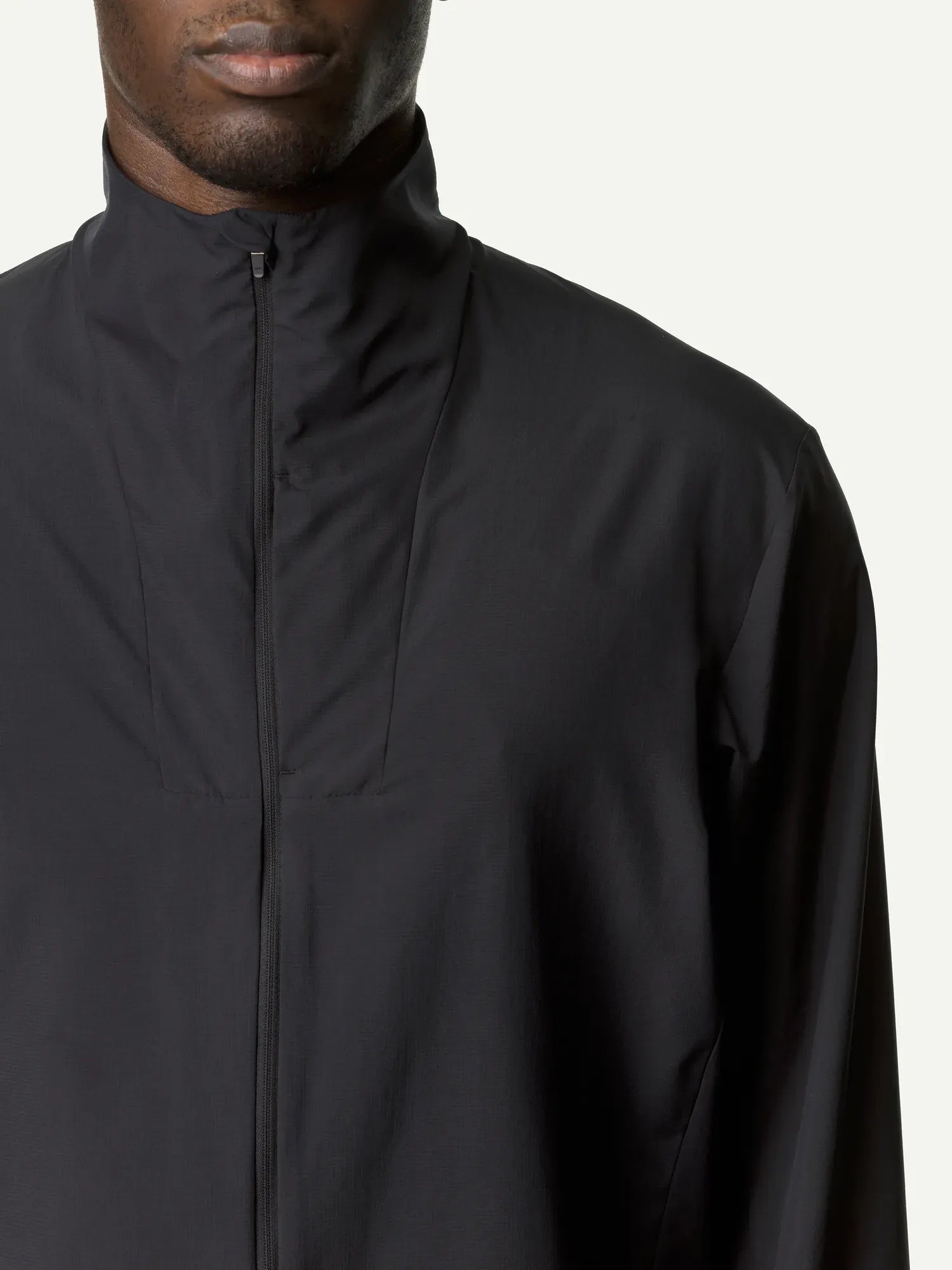 houdini-pace-m-s-pace-wind-jacket-herren-true-black-atmungsaktiv image 8