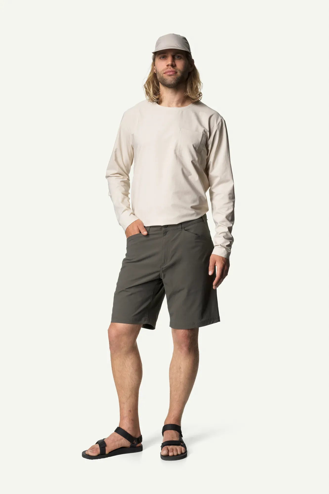 houdini-m-s-dock-shorts-herren-shorts-true-black-recycelt image 2