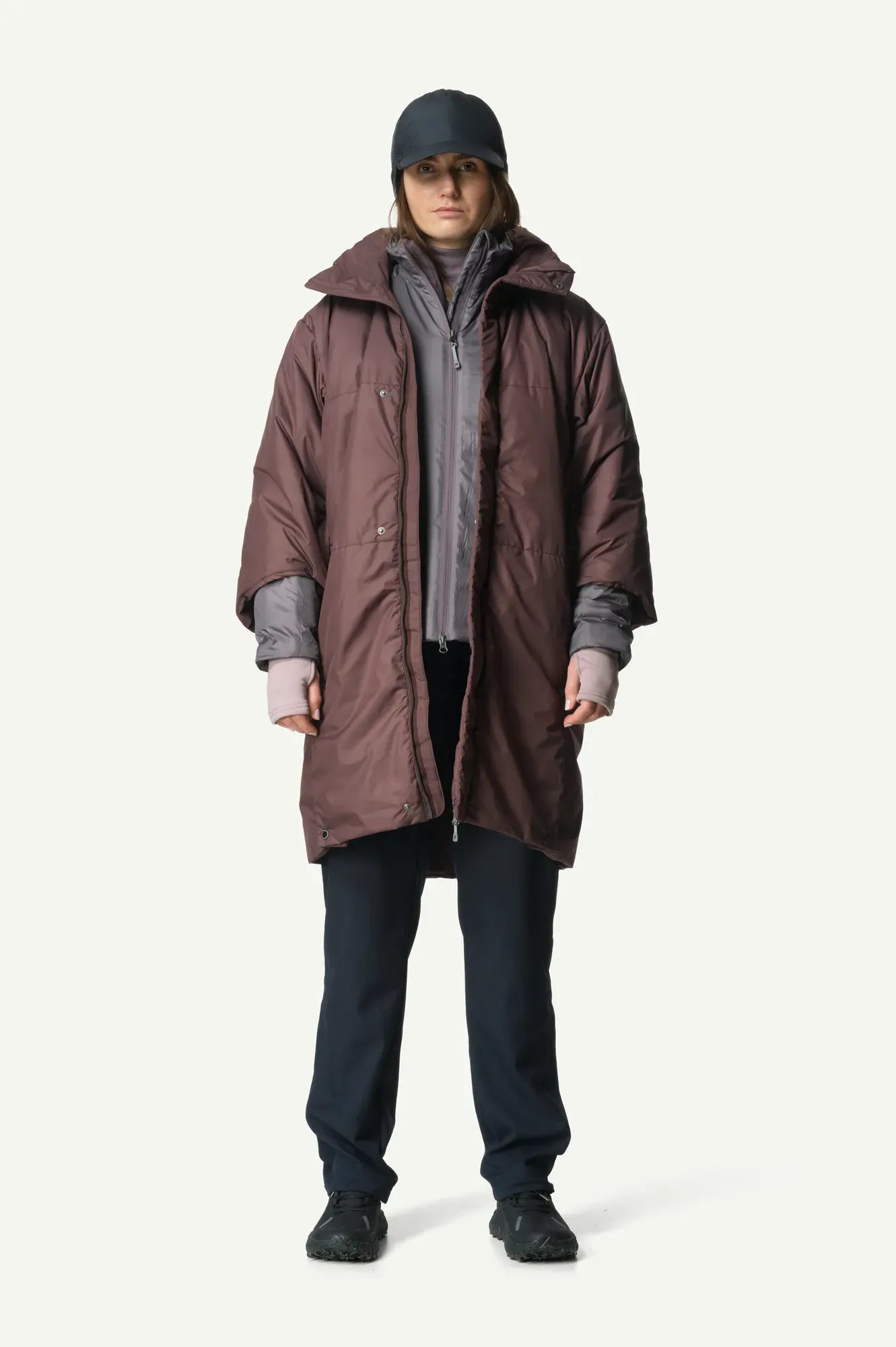 houdini-puff-up-the-cloud-jacke-rock-black-primaloft-isoliert image 4