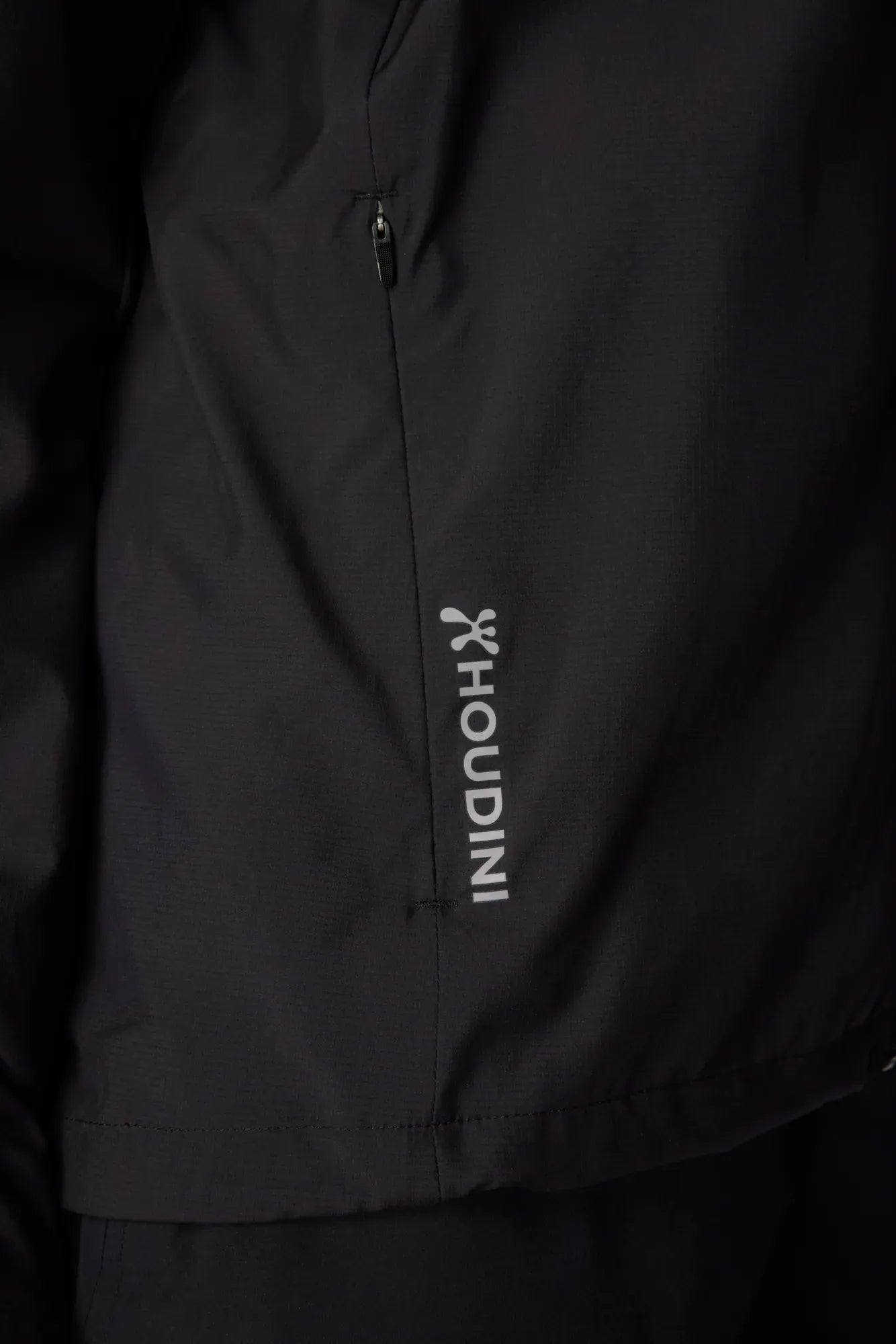 houdini-pace-trail-jacke-damen-true-black-ultraleicht image 5