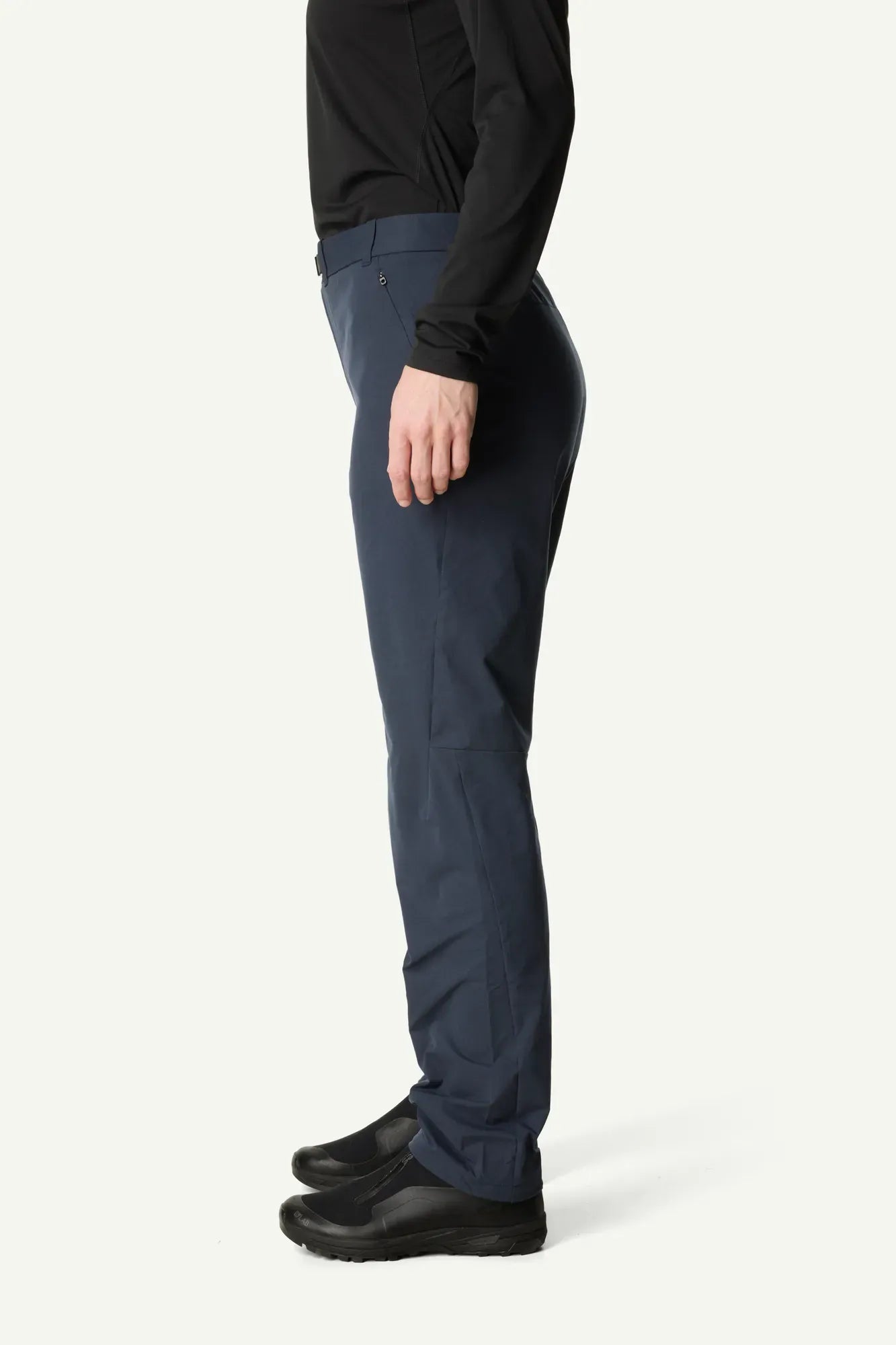 houdini-core-tech-pants-damen-softshellhose-sandstorm-winddicht image 4