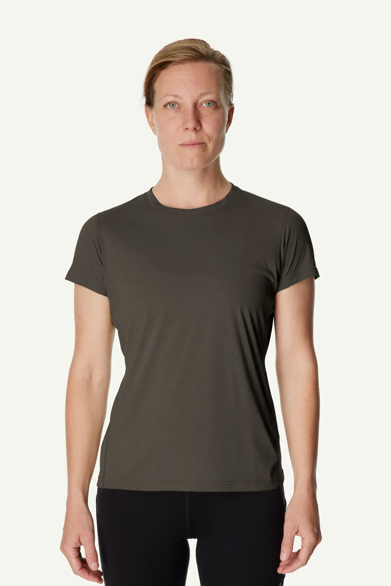 houdini-pace-air-tee-damen-shirt-true-black-lauf image 7