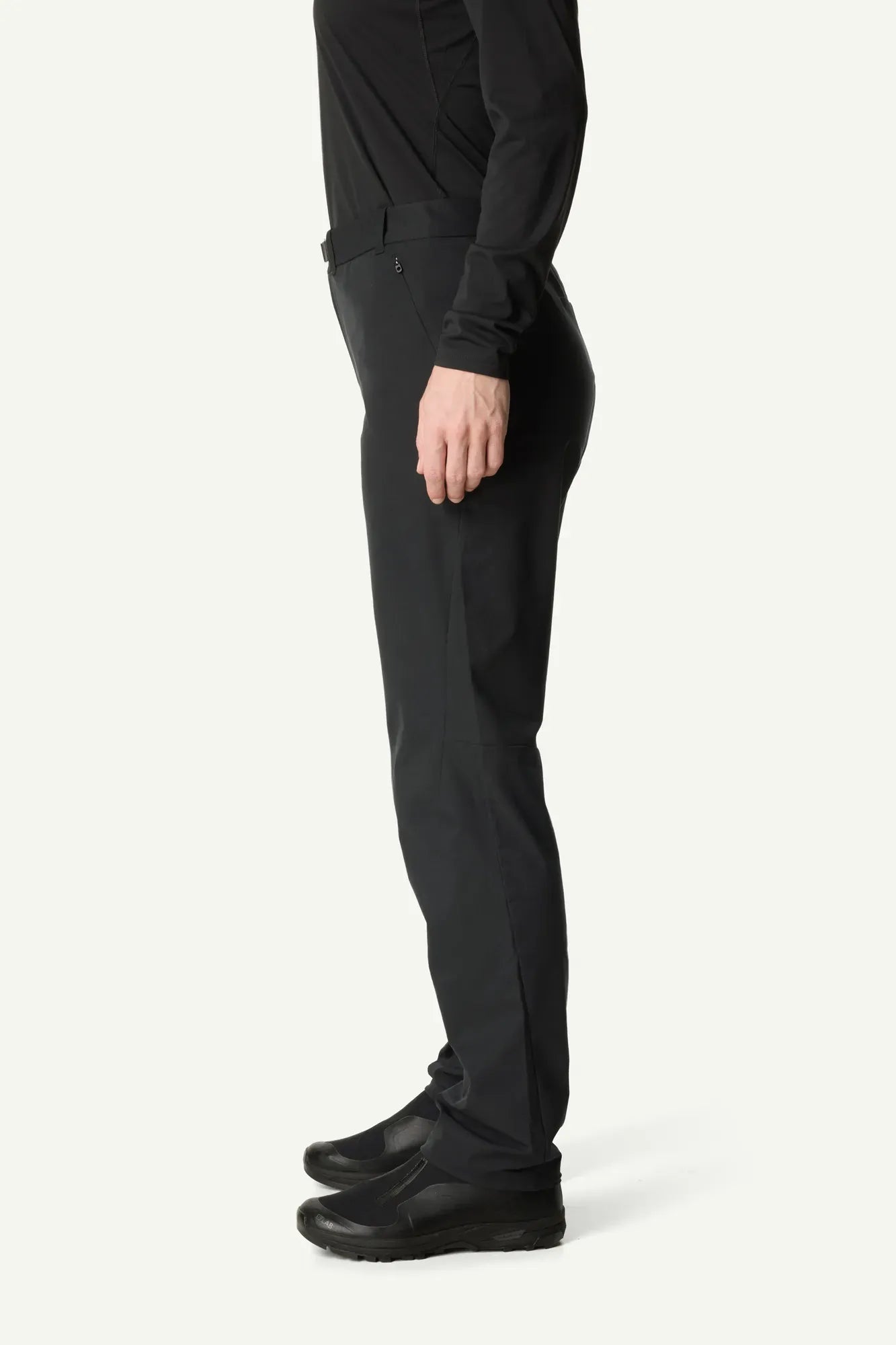 houdini-core-tech-pants-damen-softshellhose-sandstorm-winddicht image 7