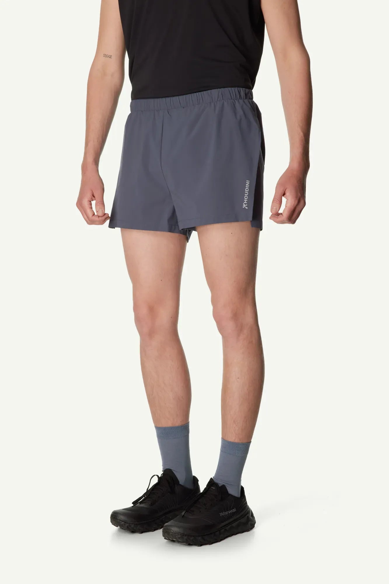houdini-pace-m-s-split-shorts-herren-true-black-ultraleicht image 7