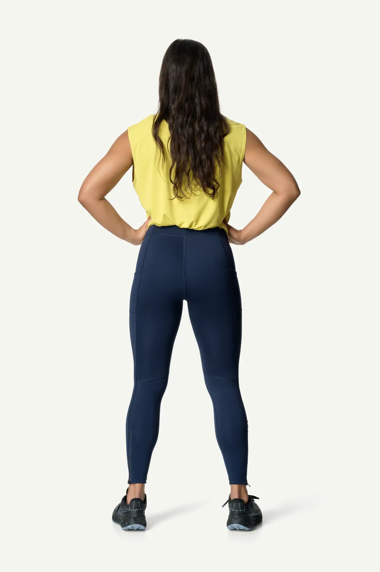houdini-pace-trail-tights-w-s-lauftights-damen-true-black image 3