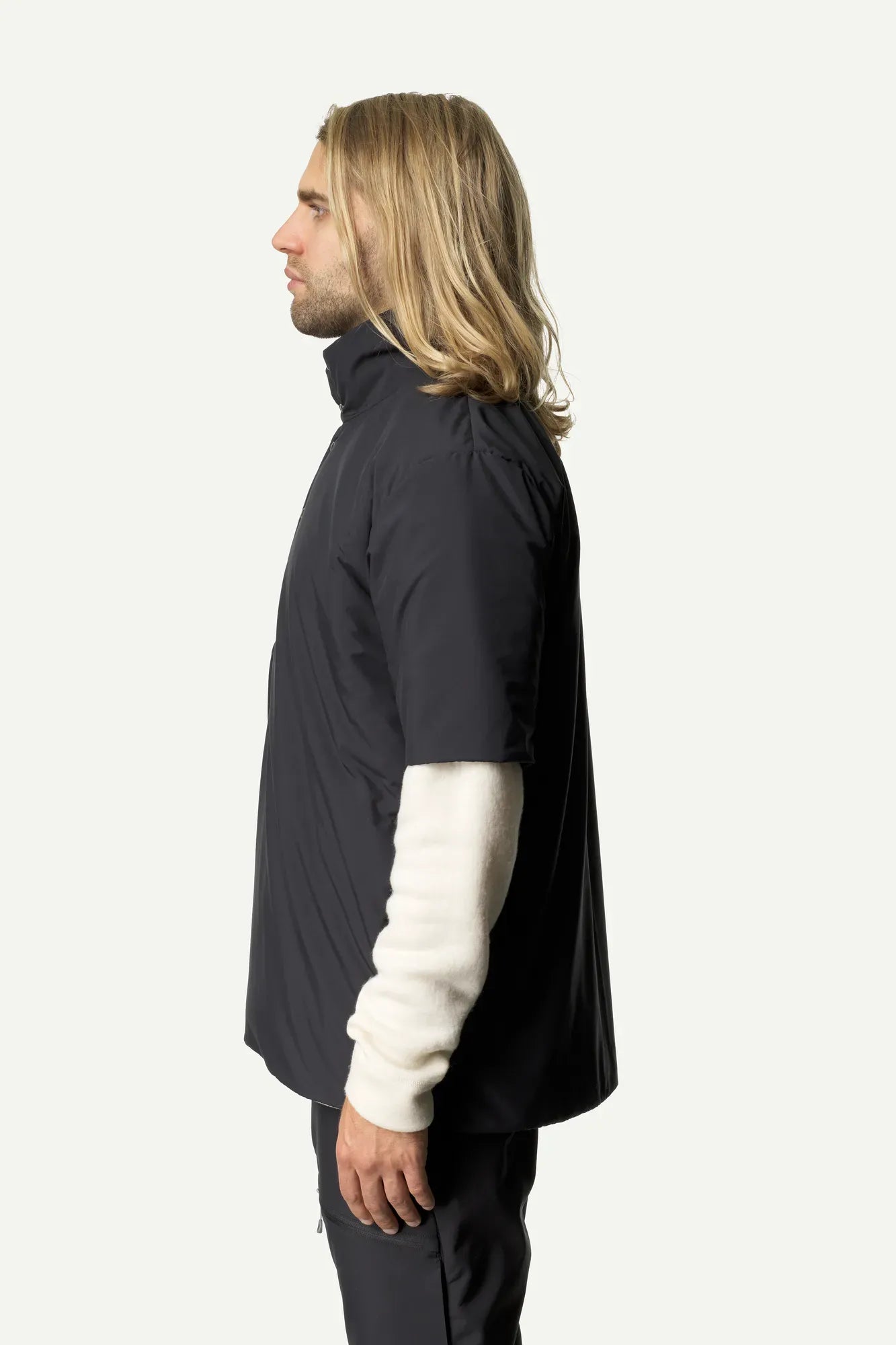 houdini-cover-all-weather-t-neck-shirt-true-black image 8