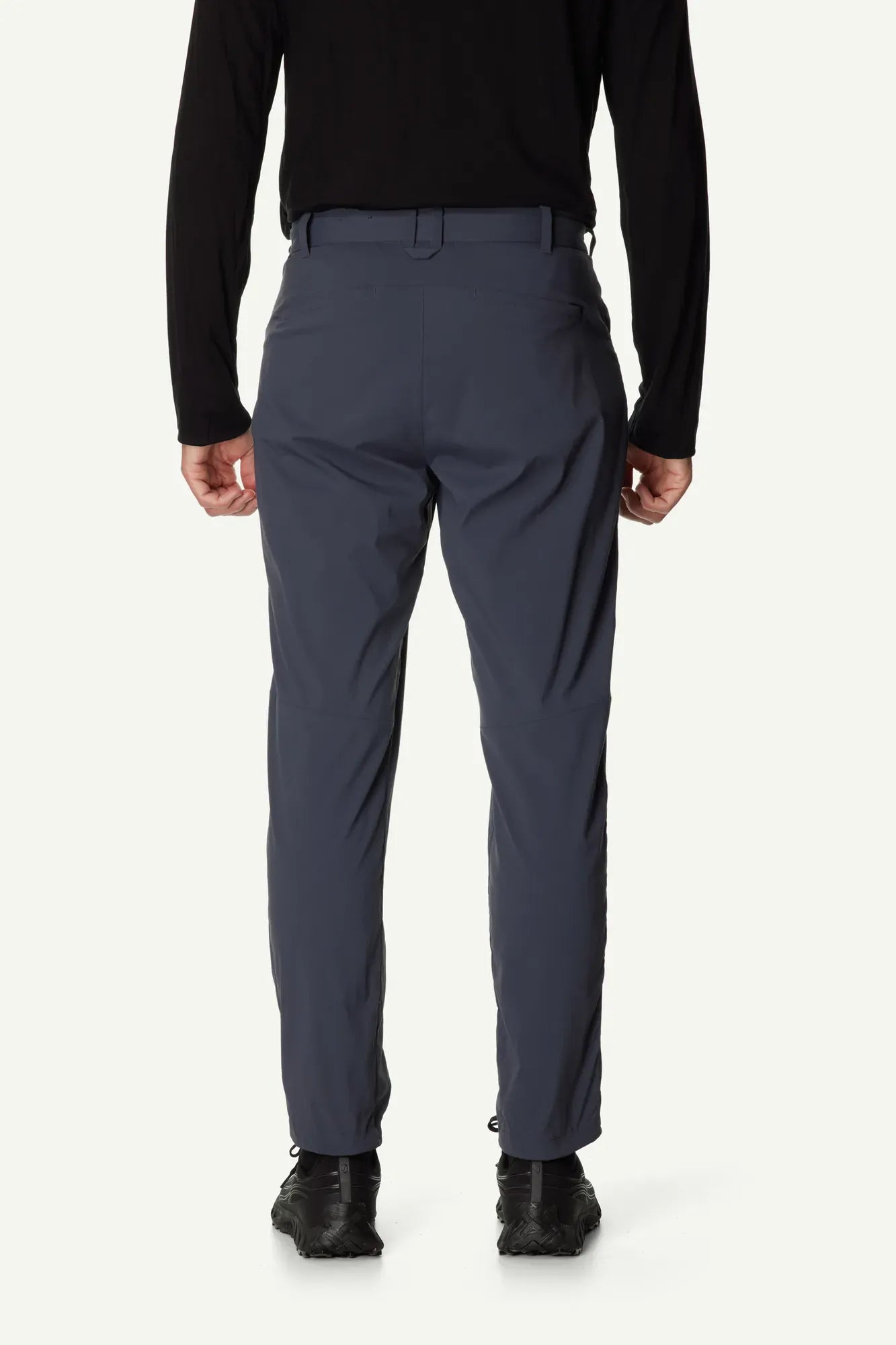 houdini-wadi-pants-herren-sommerhose-baremark-green-leicht image 6