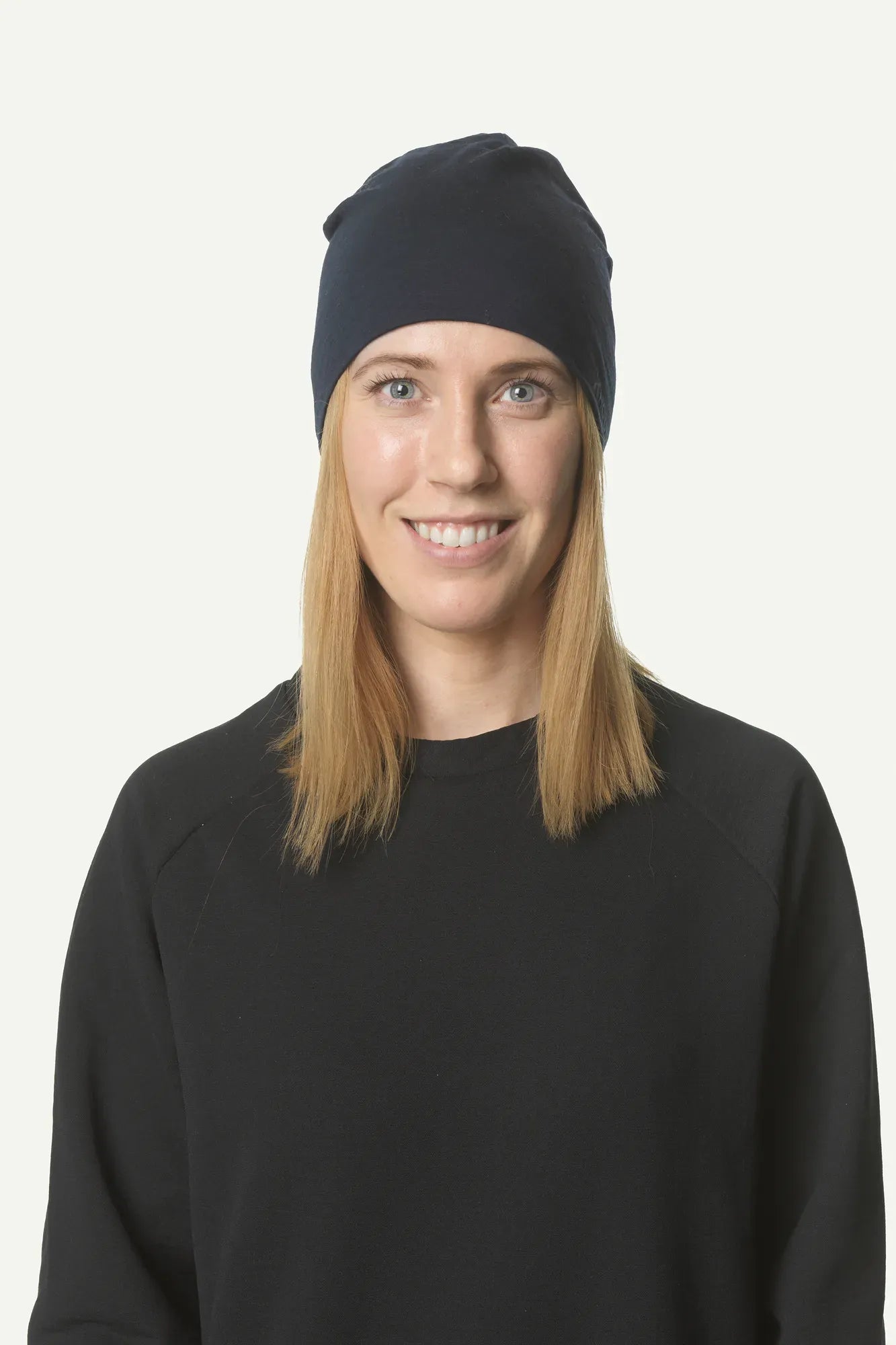 houdini-desoli-hat-m-tze-true-black-merinowolle image 7