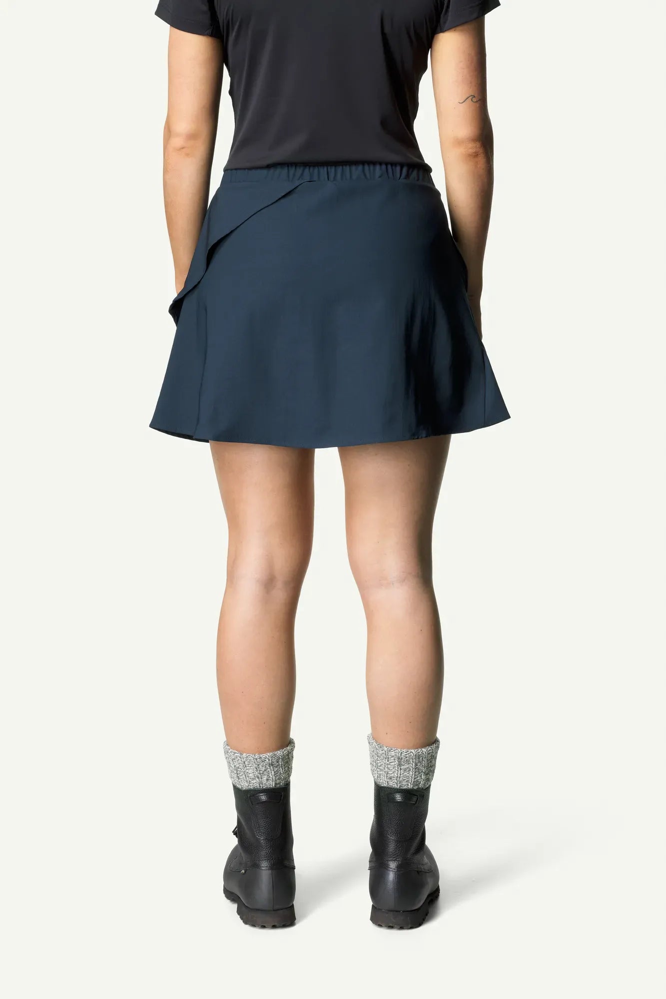 houdini-w-s-skort-damen-hosenrock-true-black-recycelt image 8