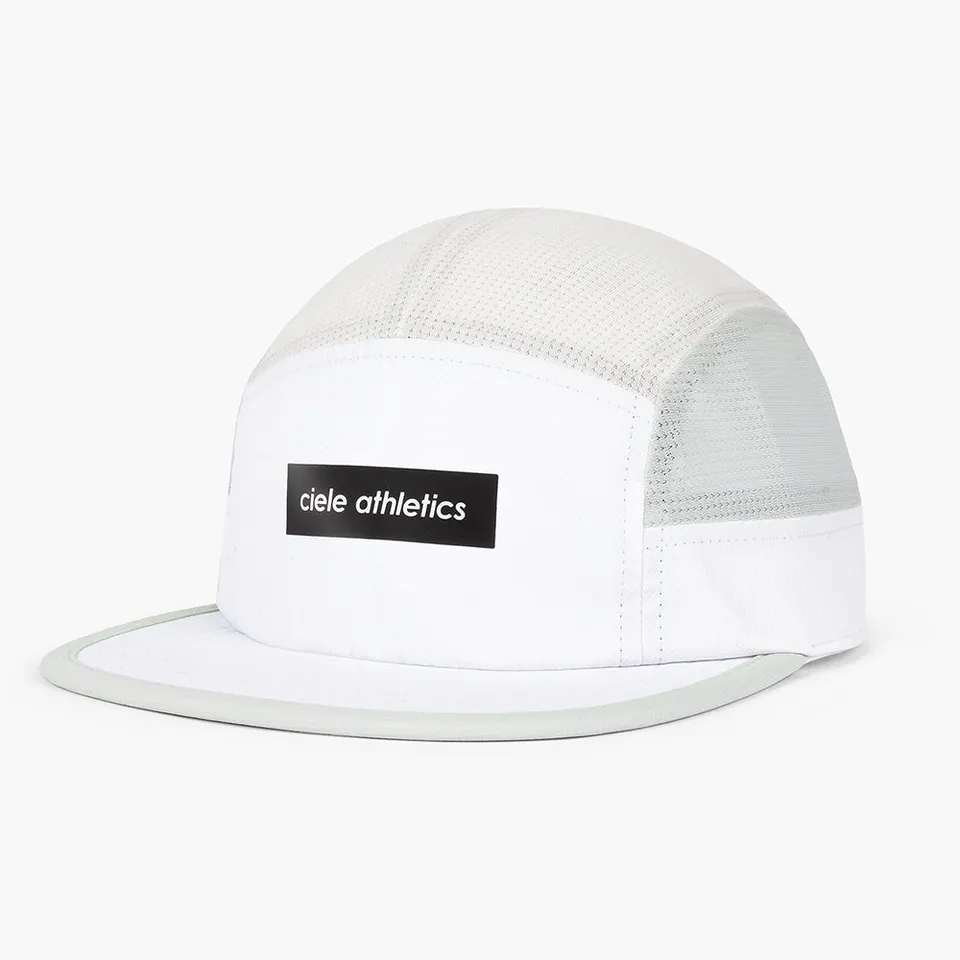 ciele-gocap-field-laufcap-white-iconic-bar-reflektierend image 1