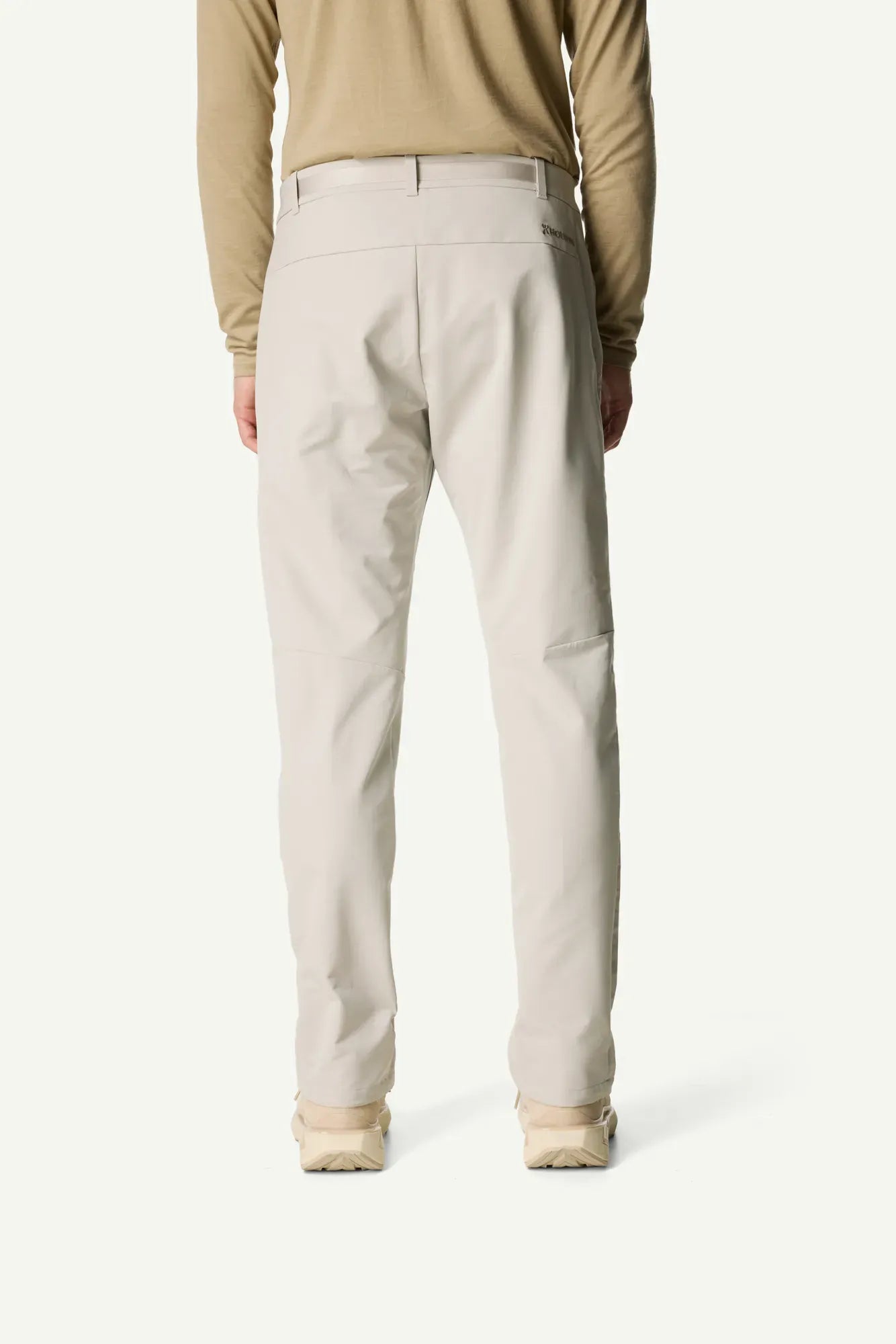 houdini-nomad-tech-pants-herren-true-black-softshell image 3