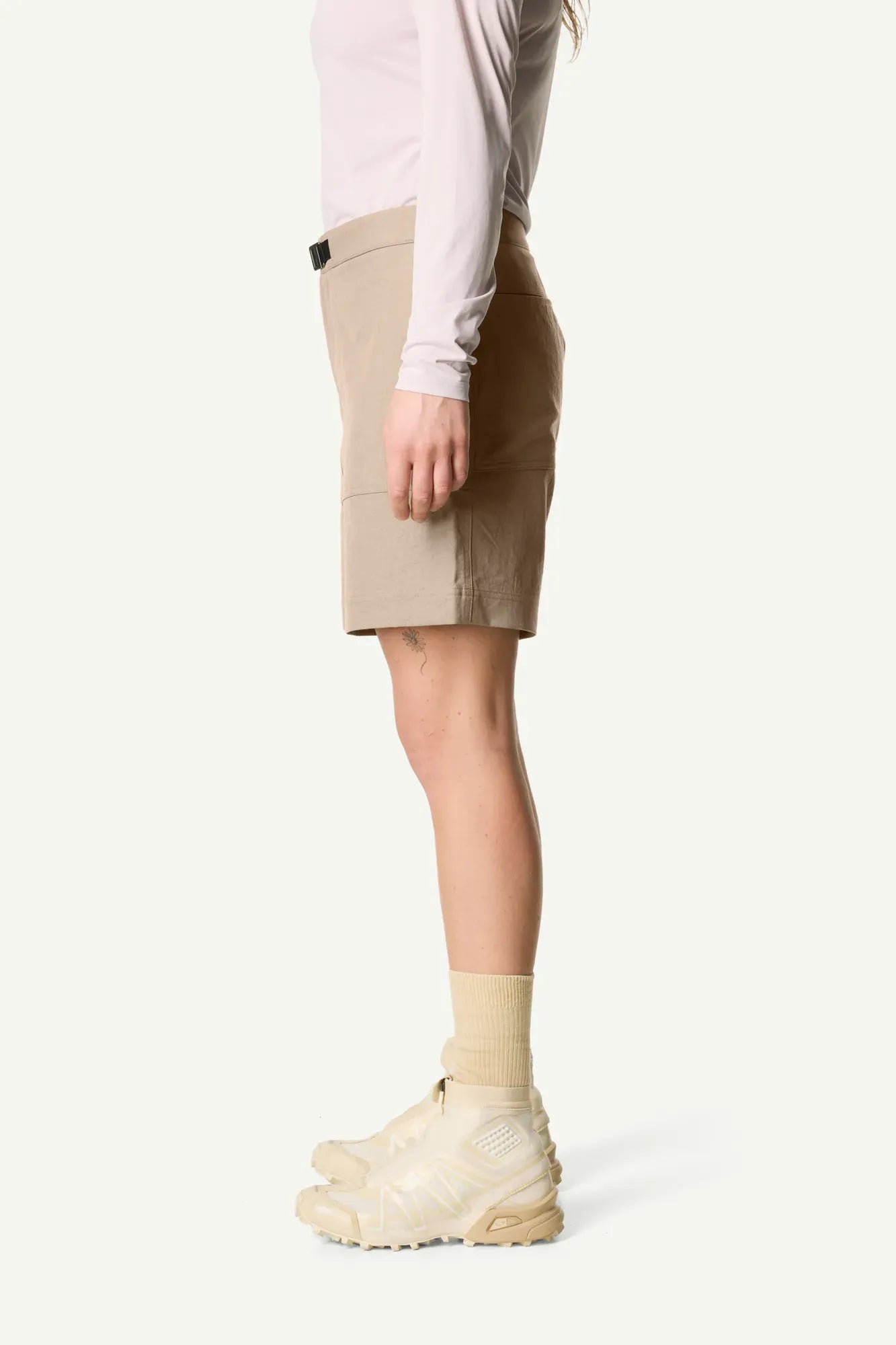 houdini-corespun-chore-shorts-damen-shorts-sandstorm-recycelt image 5