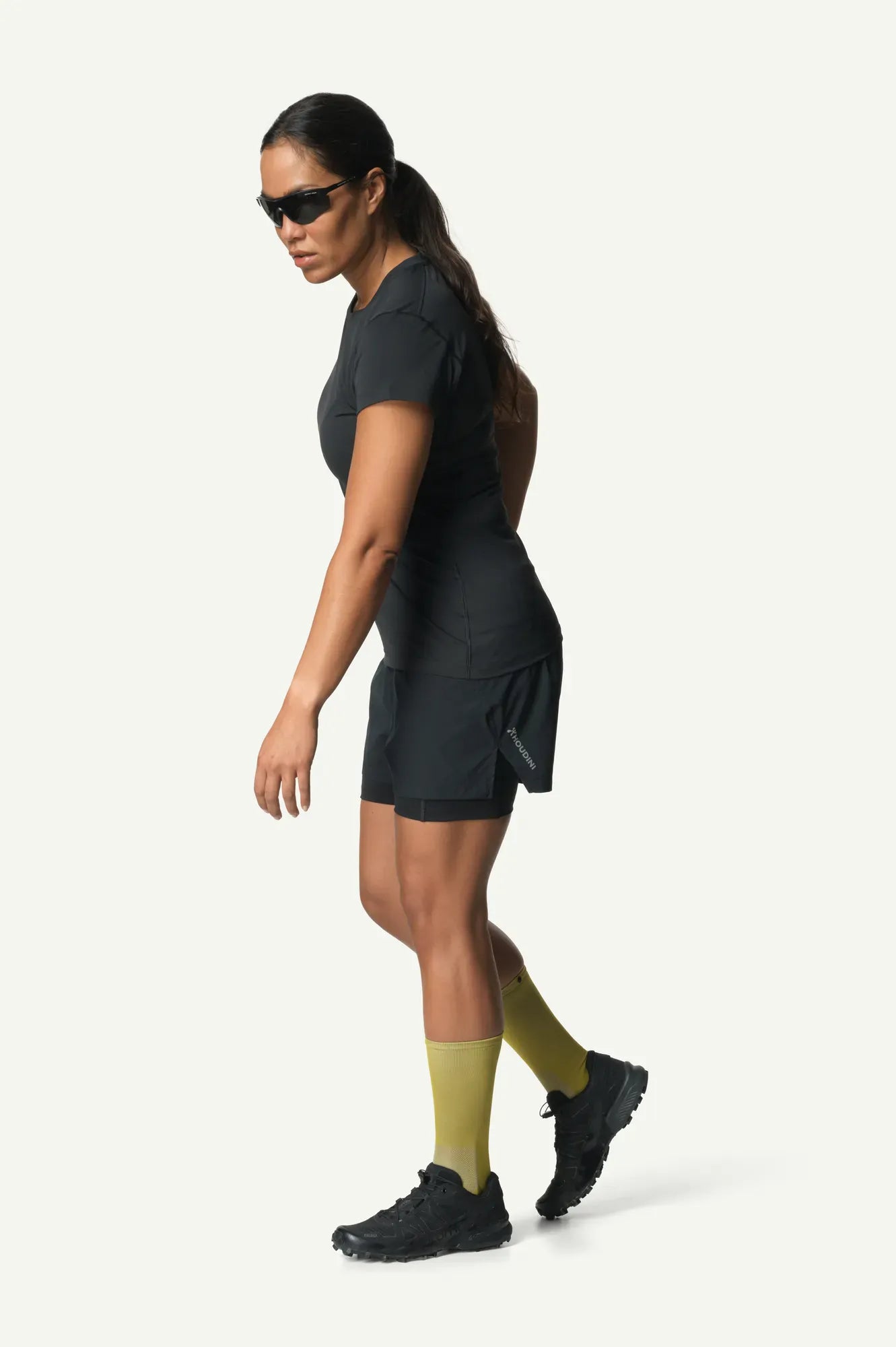 houdini-pace-trail-shorts-w-s-laufshorts-damen-true-black image 3