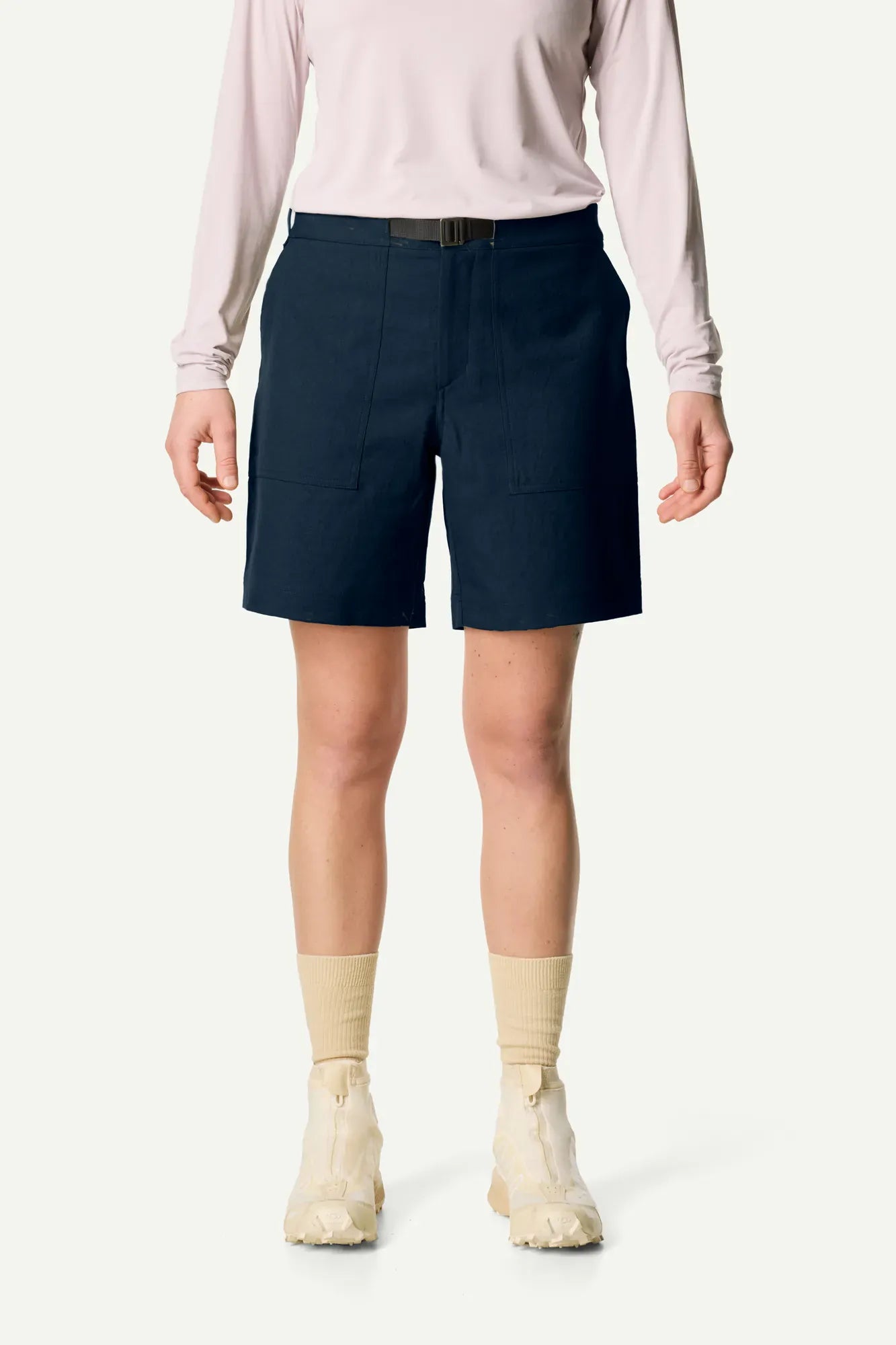 houdini-corespun-chore-shorts-damen-shorts-sandstorm-recycelt image 7
