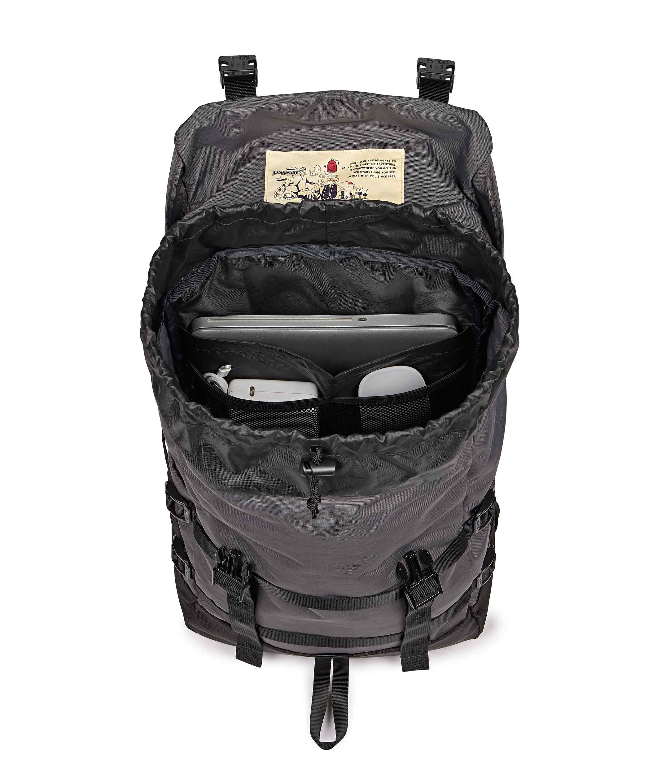 jansport-skip-pack-rucksack-smokey-grit-laptopfach image 7