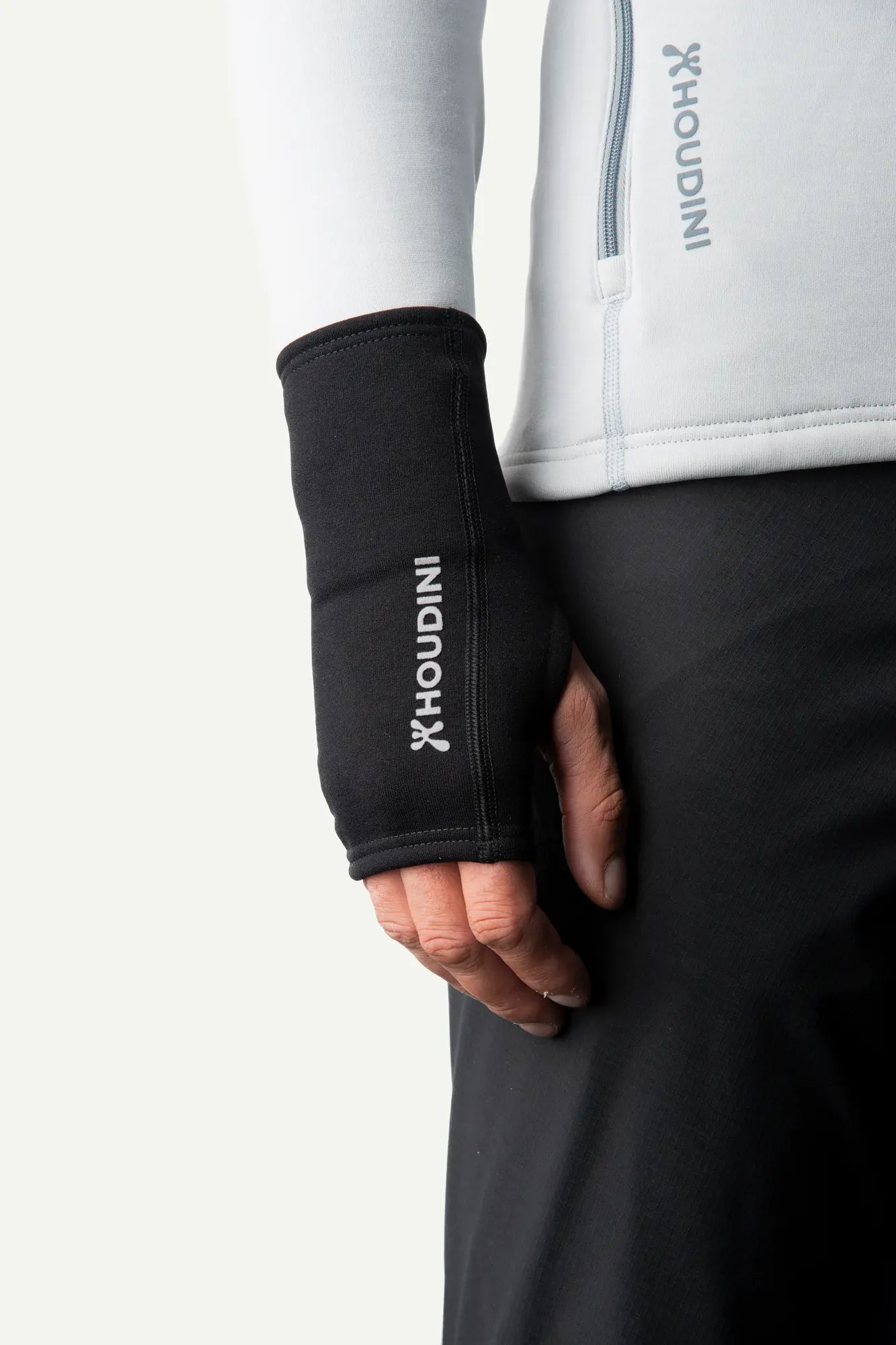 houdini-power-wrist-gaiters-true-black-fleece-stulpen image 6