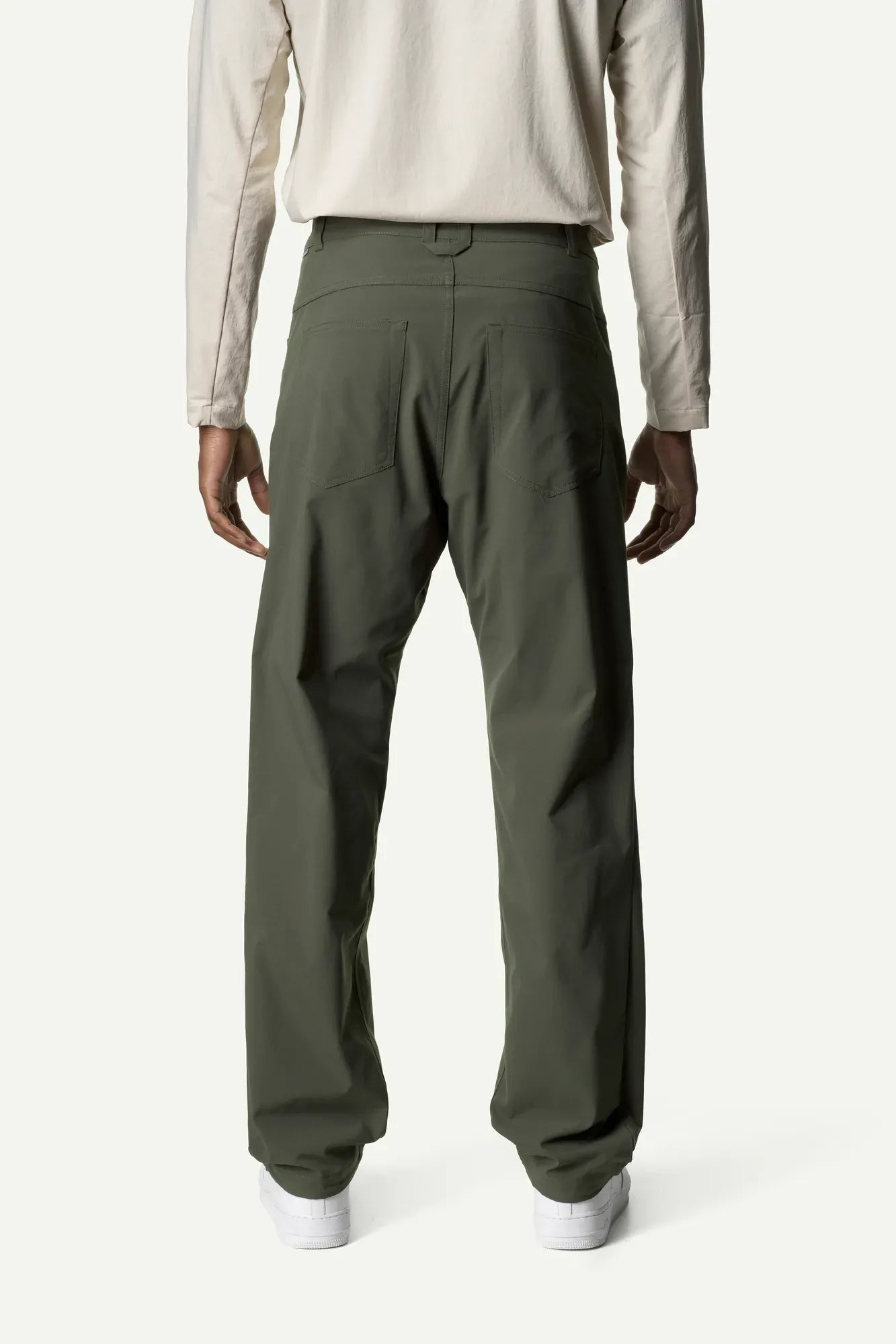 houdini-dock-pants-herren-hose-true-black-recycelt image 4