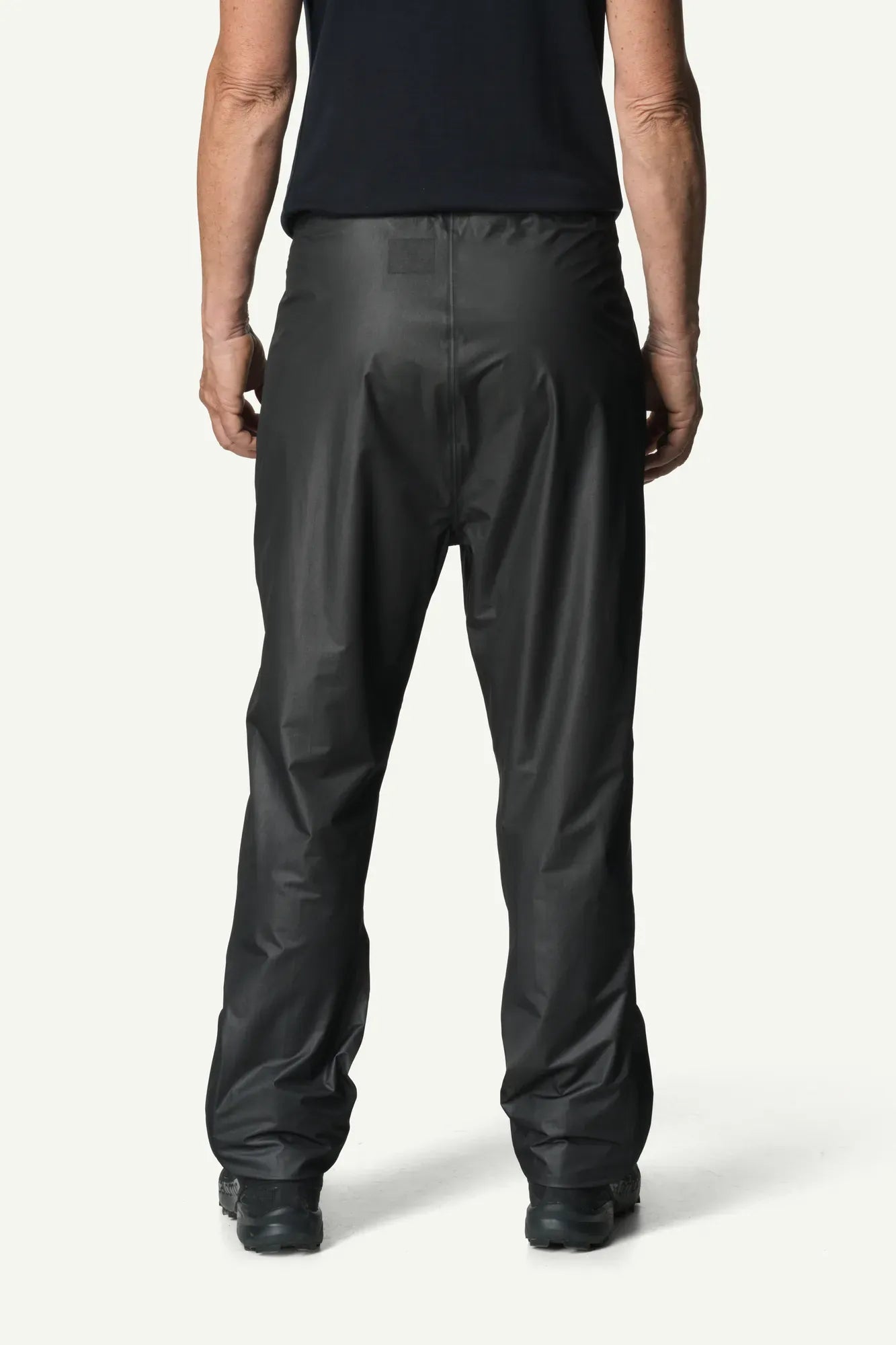 houdini-the-orange-pants-damen-regenhose-true-black-wasserdicht image 5