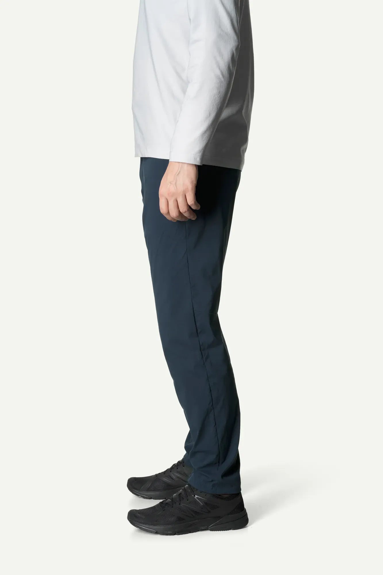houdini-wadi-pants-herren-sommerhose-baremark-green-leicht image 8