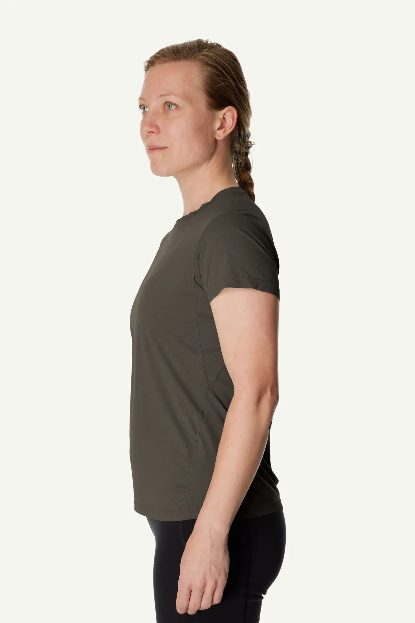 houdini-pace-air-tee-damen-shirt-true-black-lauf image 8