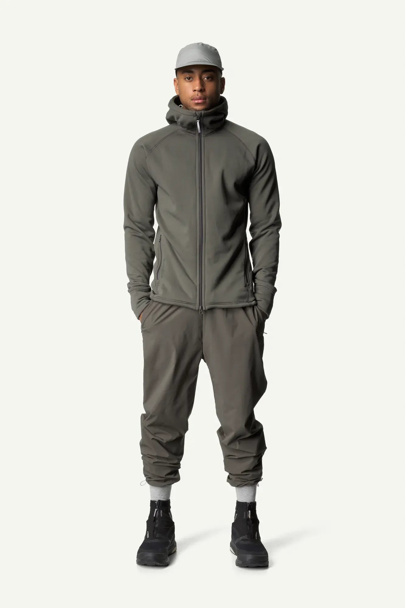 houdini-pace-light-pants-herren-sporthose-sandstorm-leicht image 7