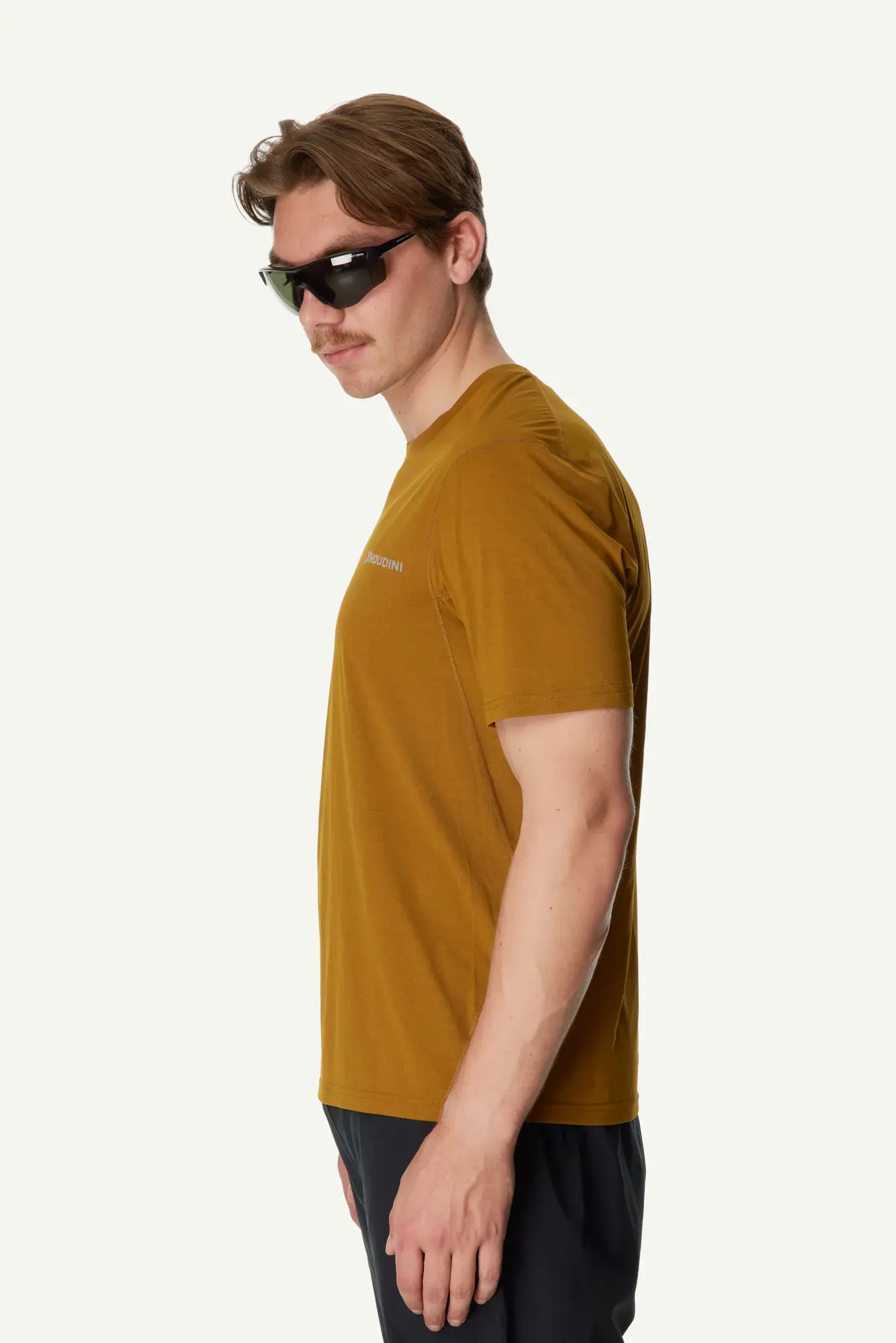 houdini-pace-air-message-tee-shirt-true-black-slim image 8