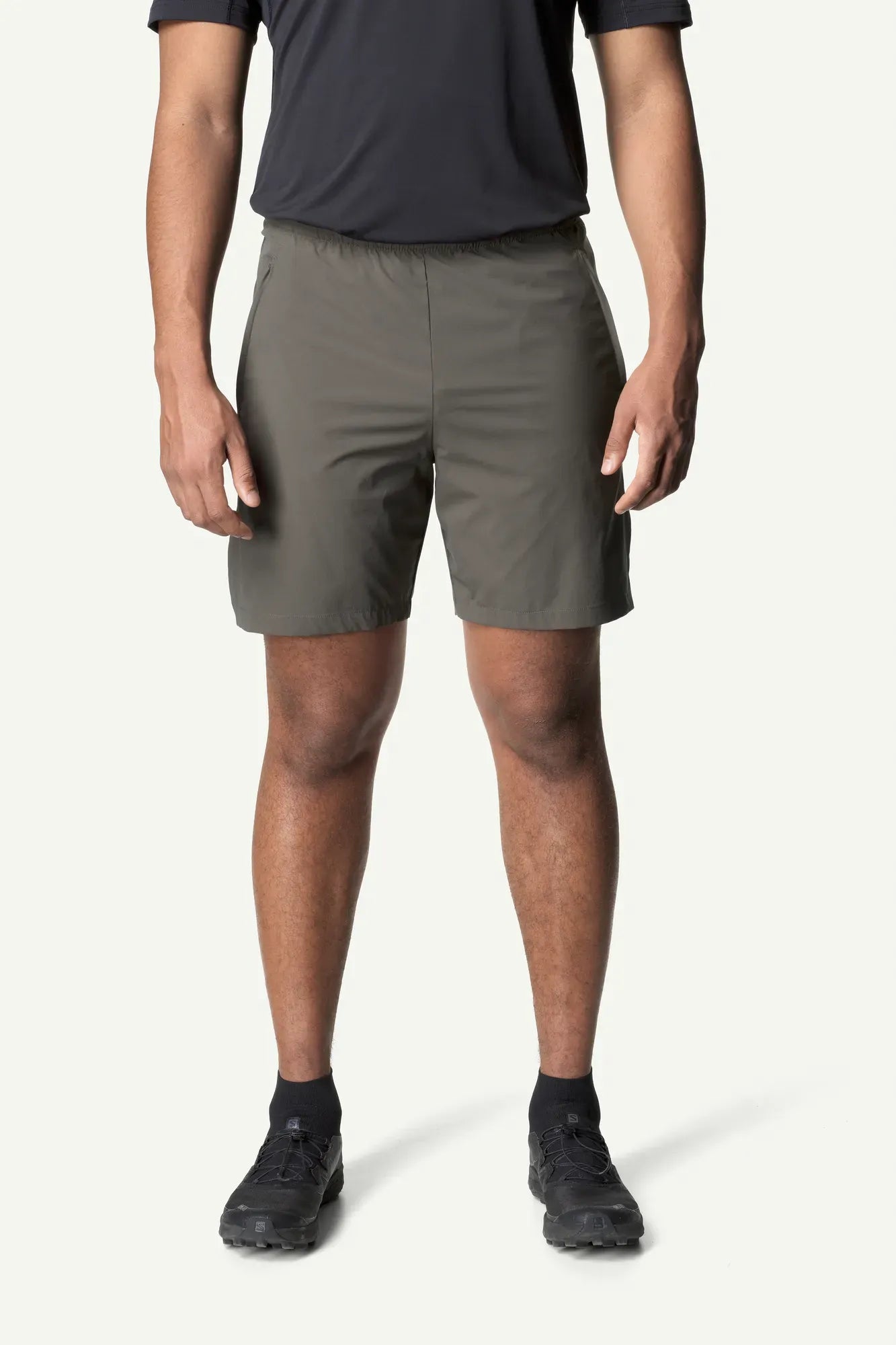 houdini-pace-light-shorts-herren-sandstorm-leicht image 8