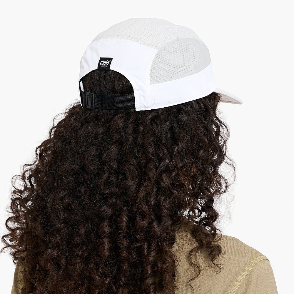 ciele-gocap-field-laufcap-white-iconic-bar-reflektierend image 4