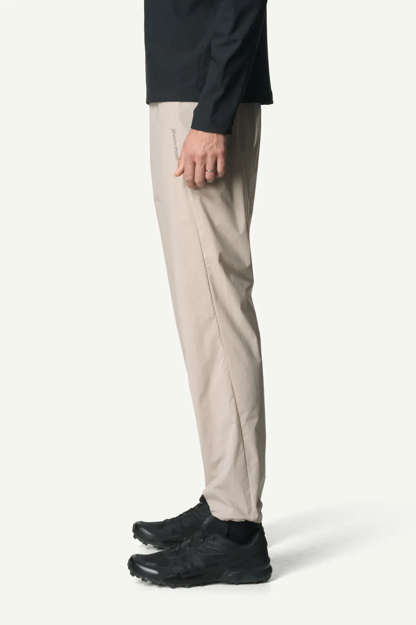 houdini-pace-light-pants-herren-sporthose-sandstorm-leicht image 5