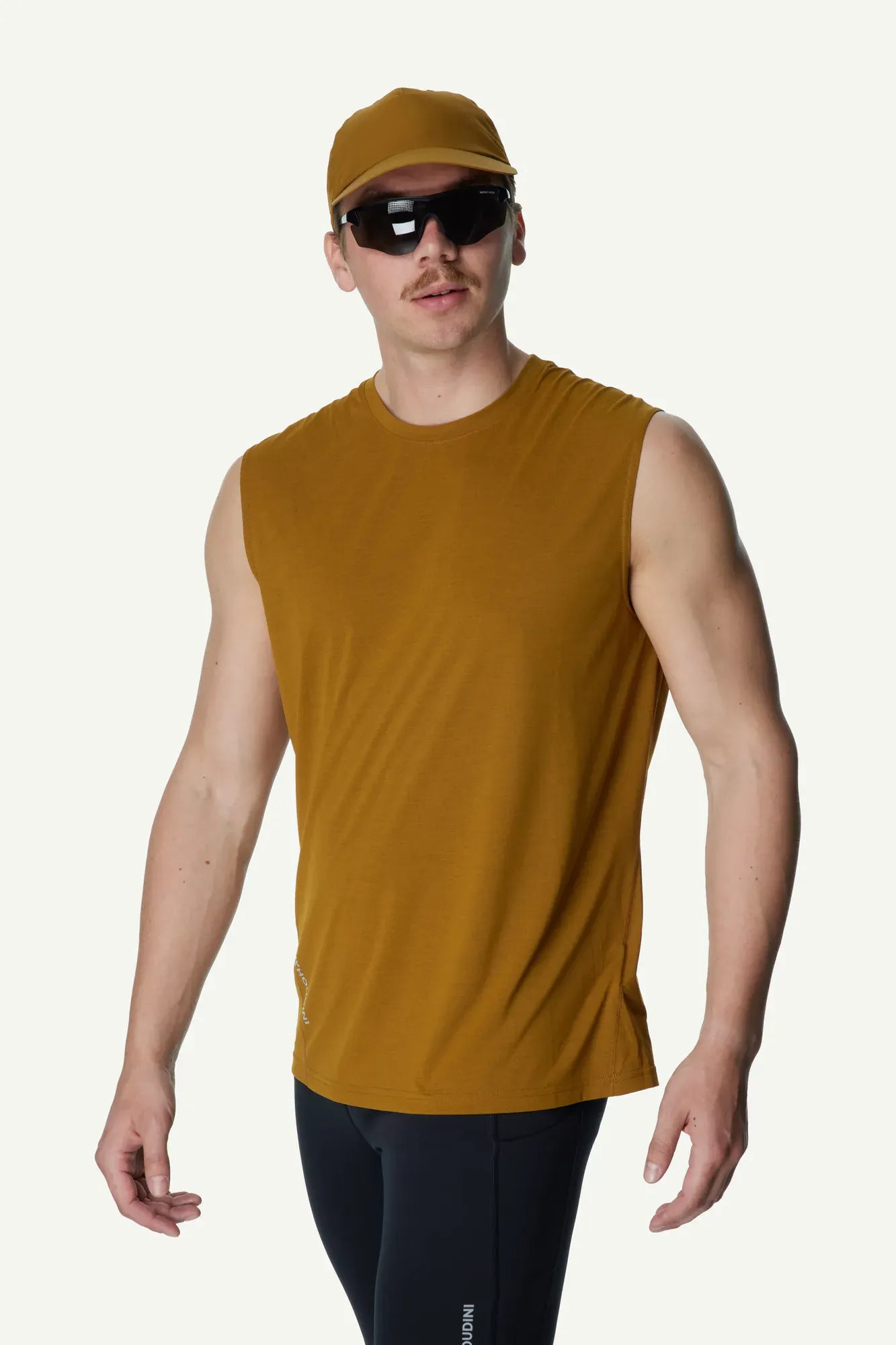 houdini-pace-air-tank-herren-tank-top-true-black-polyester image 4